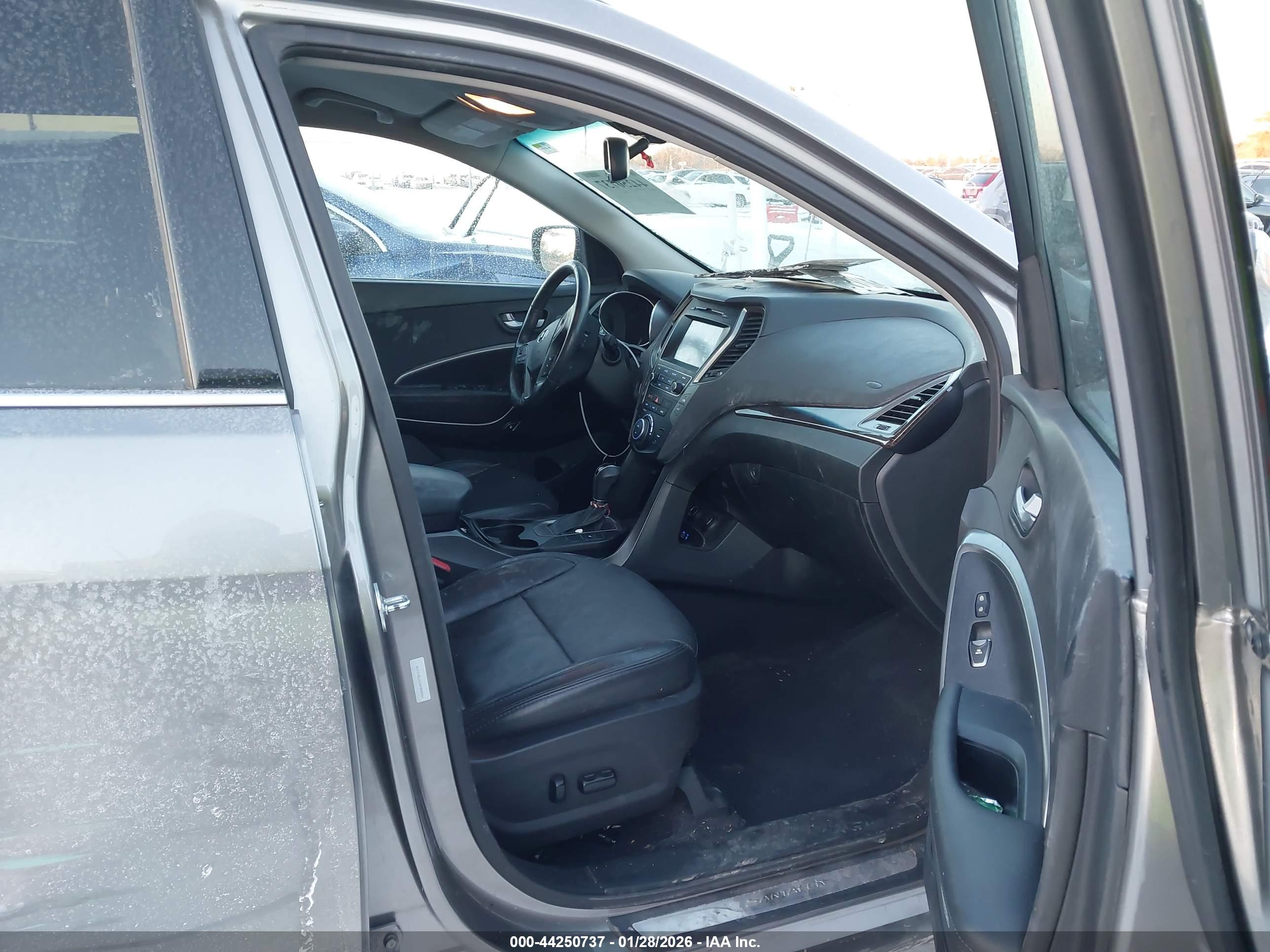 HYUNDAI SANTA image 5