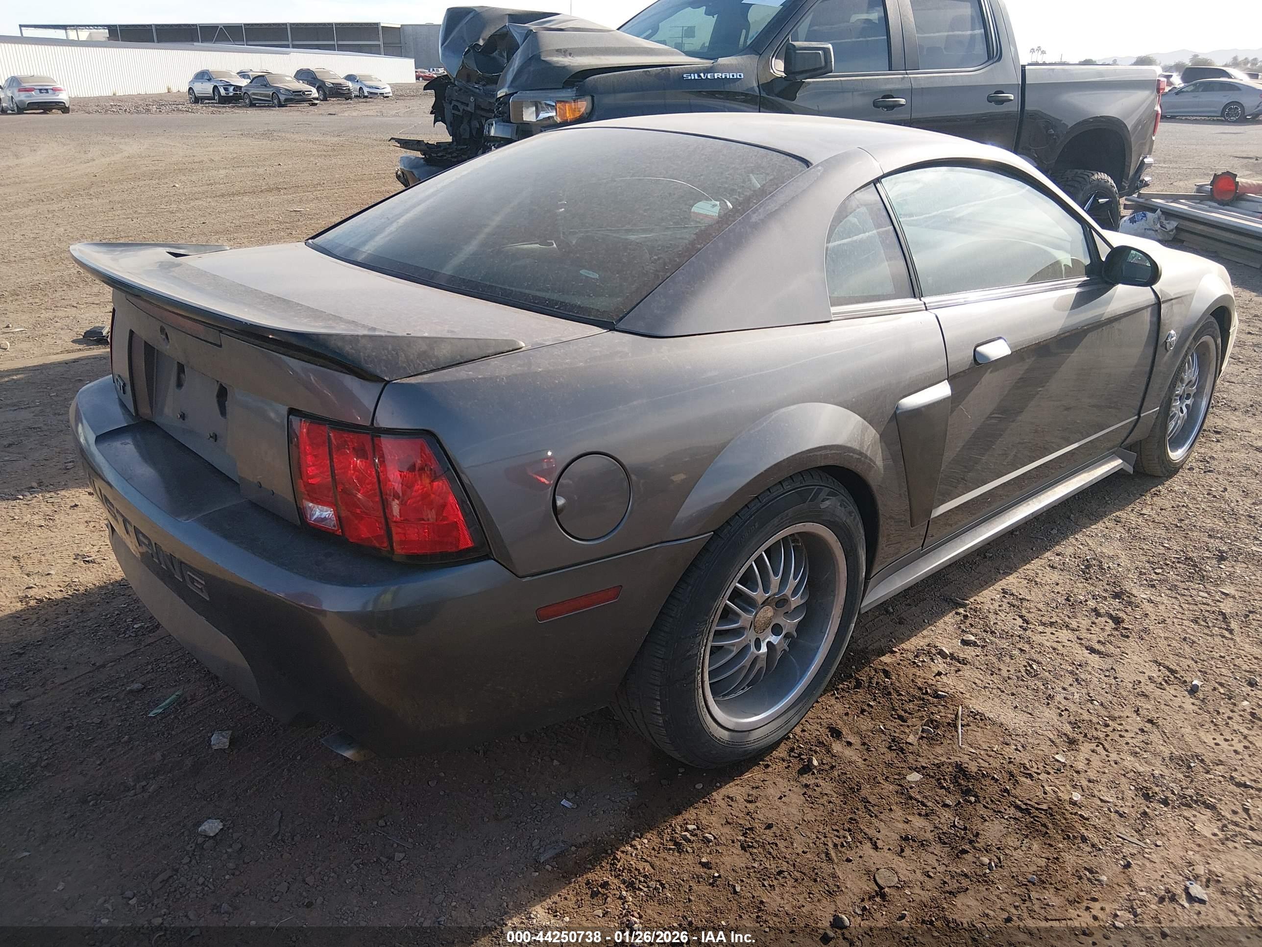FORD MUSTANG image 4