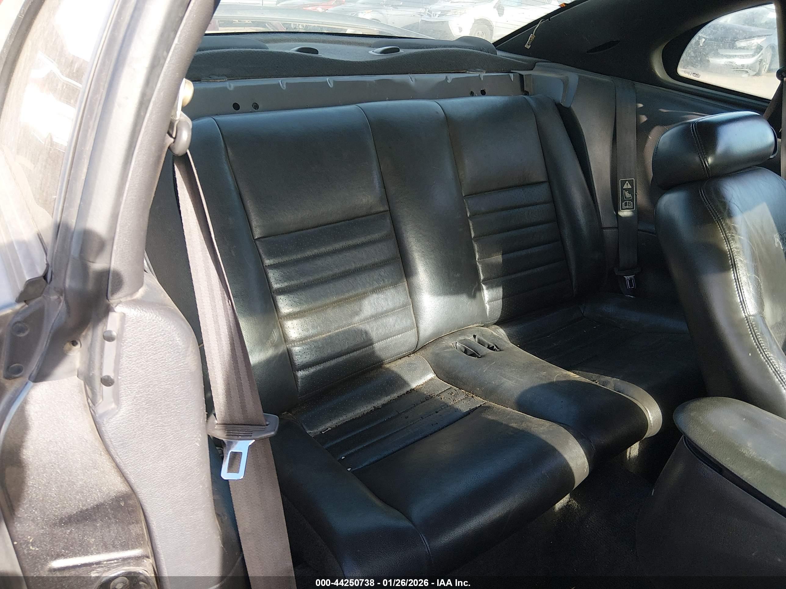 FORD MUSTANG image 8
