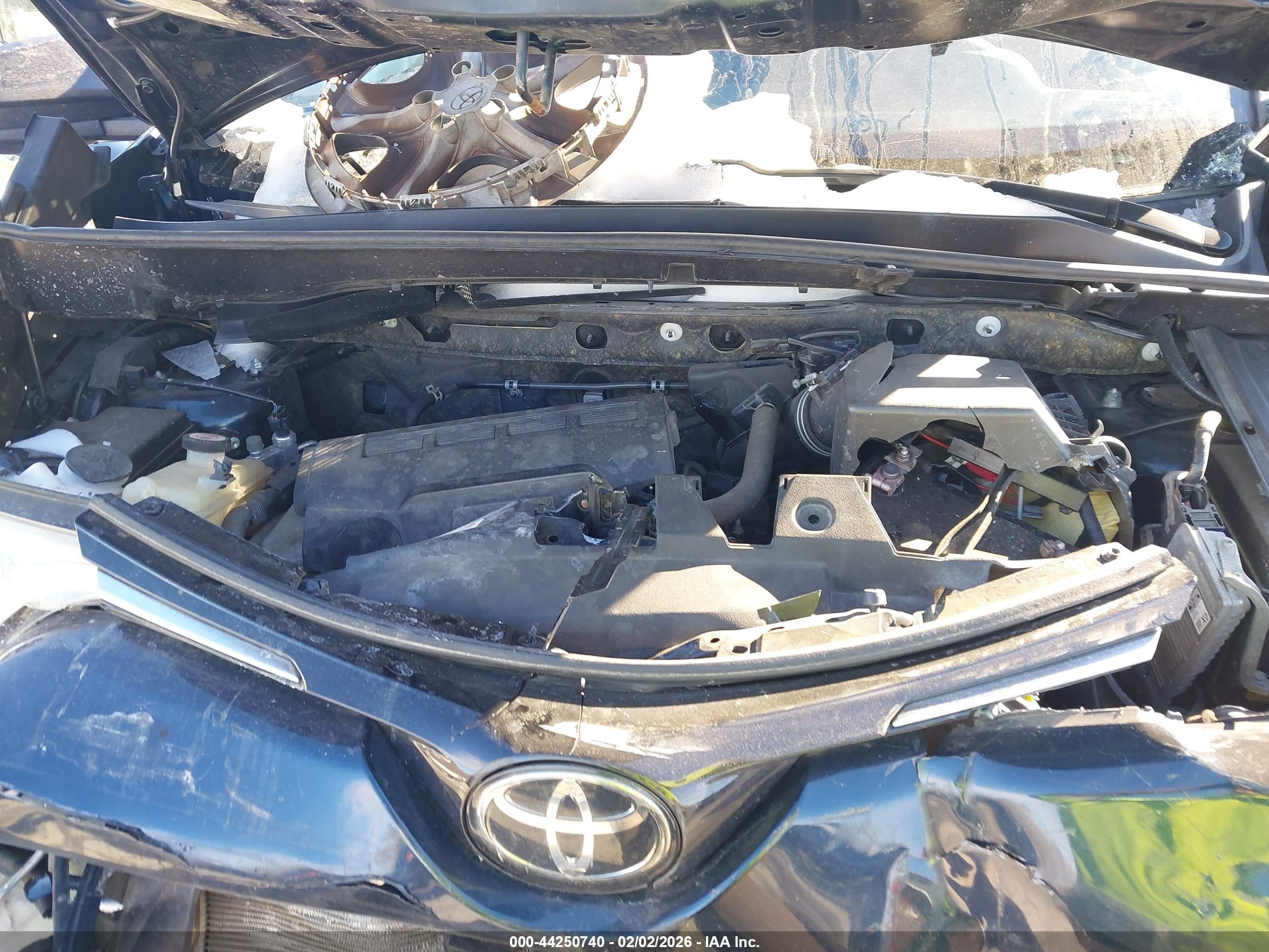 TOYOTA RAV4 image 10