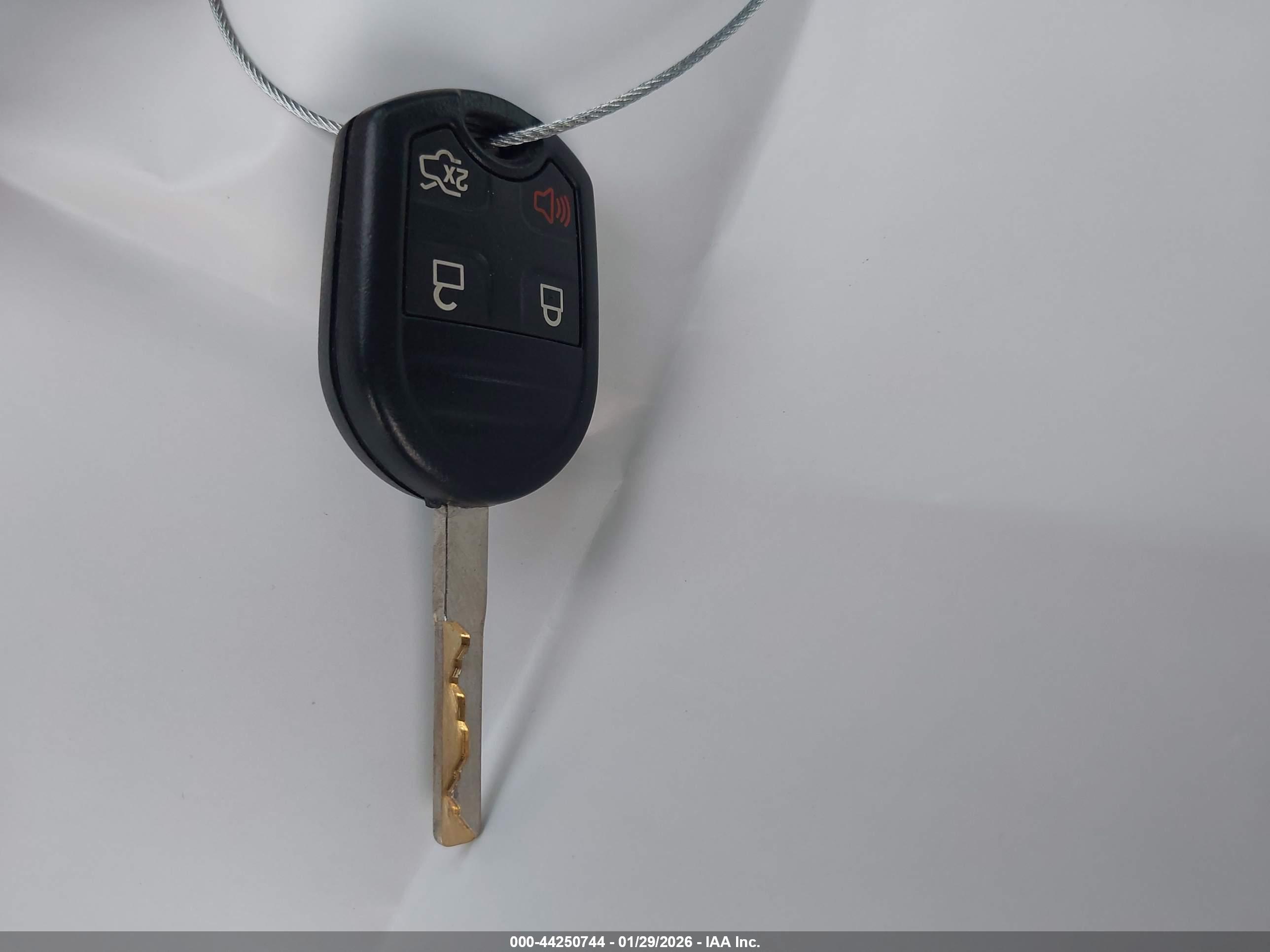 FORD FIESTA image 11