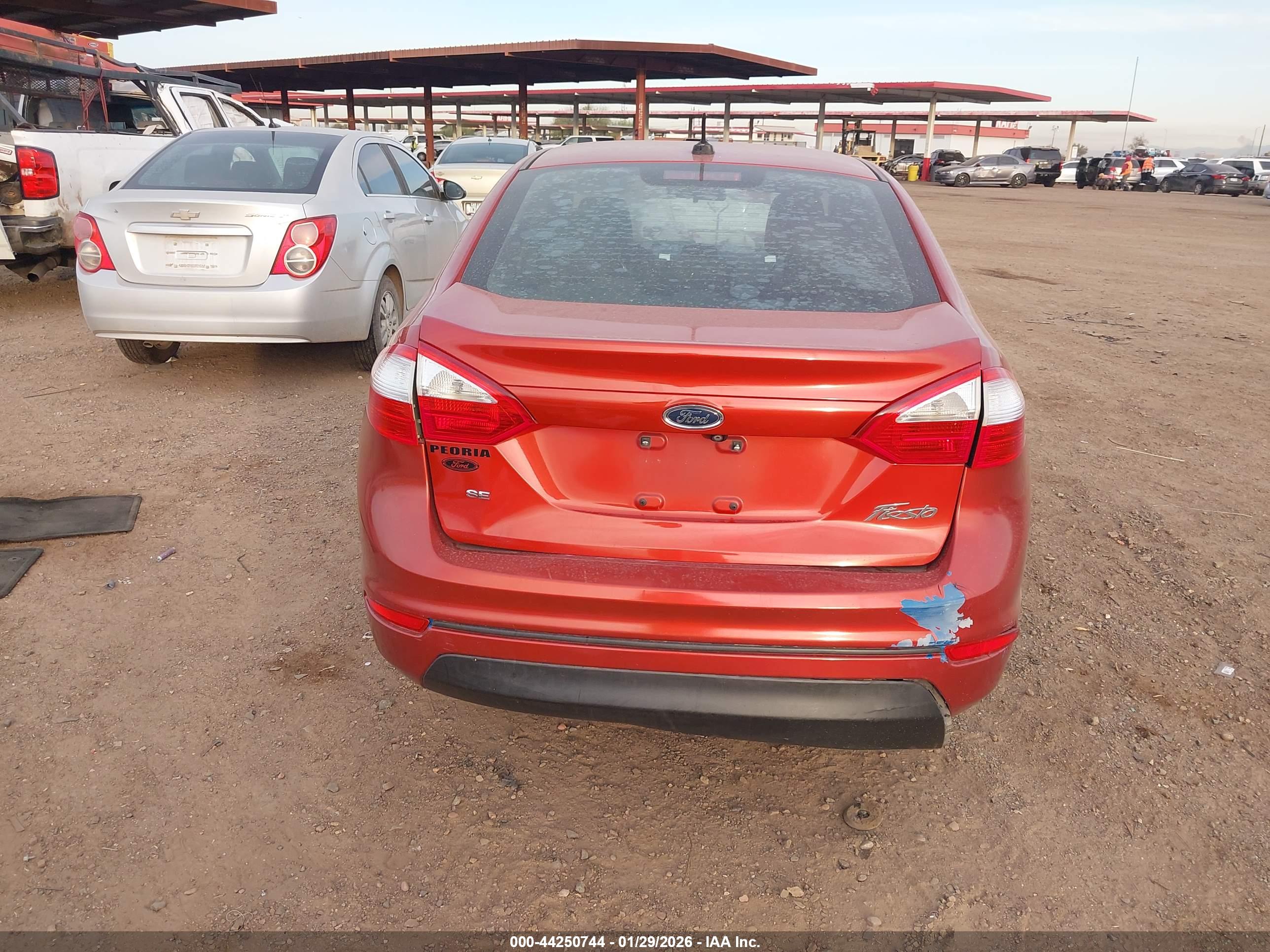 FORD FIESTA image 6