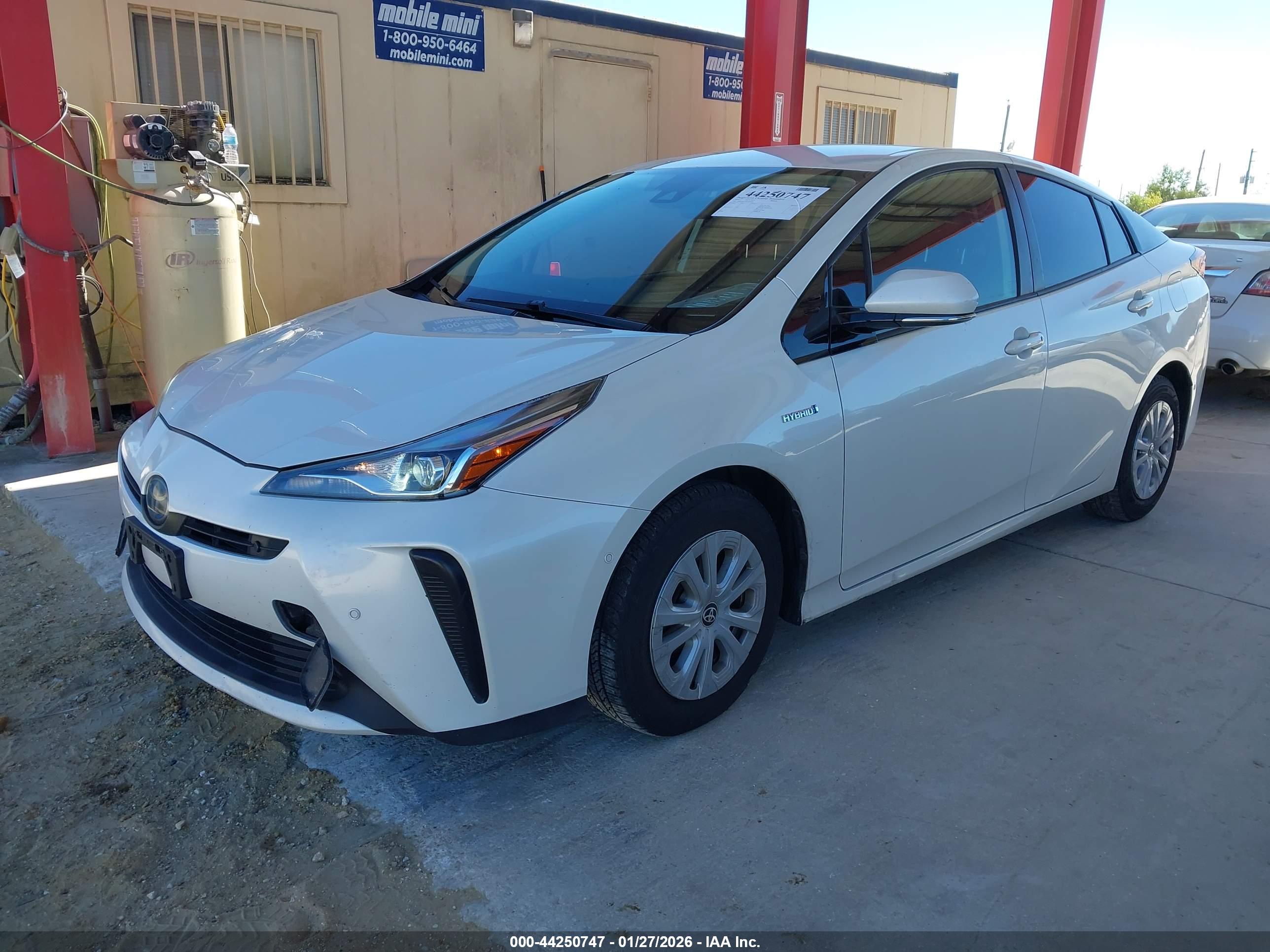 TOYOTA PRIUS image 2