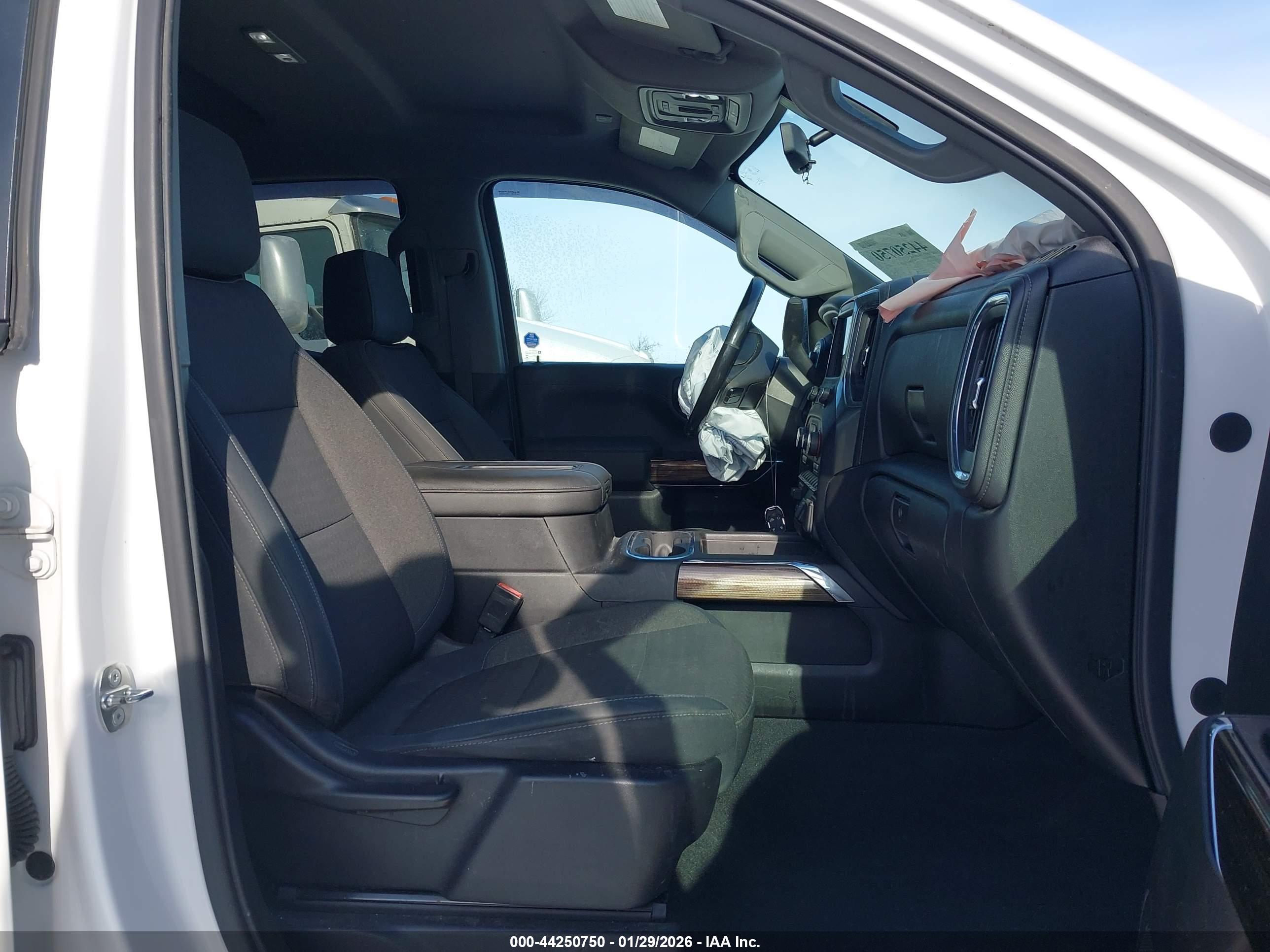 CHEVROLET SILVERADO image 5