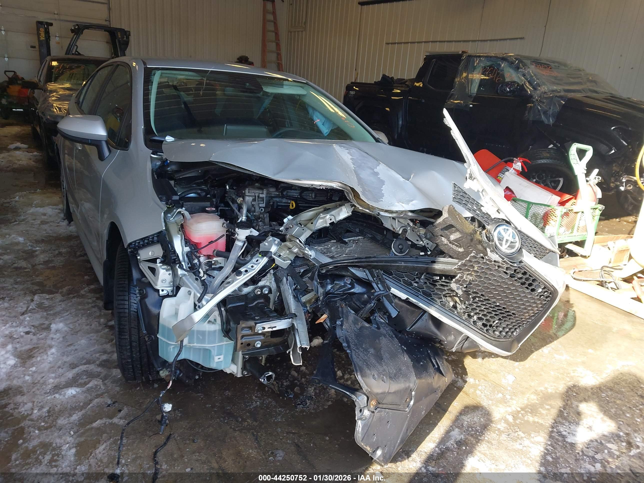 TOYOTA COROLLA image 6
