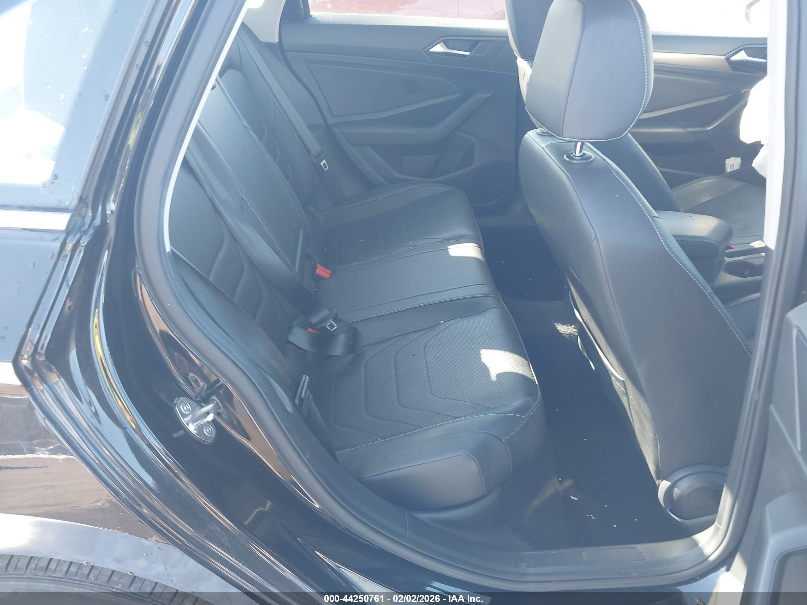 VOLKSWAGEN JETTA image 8