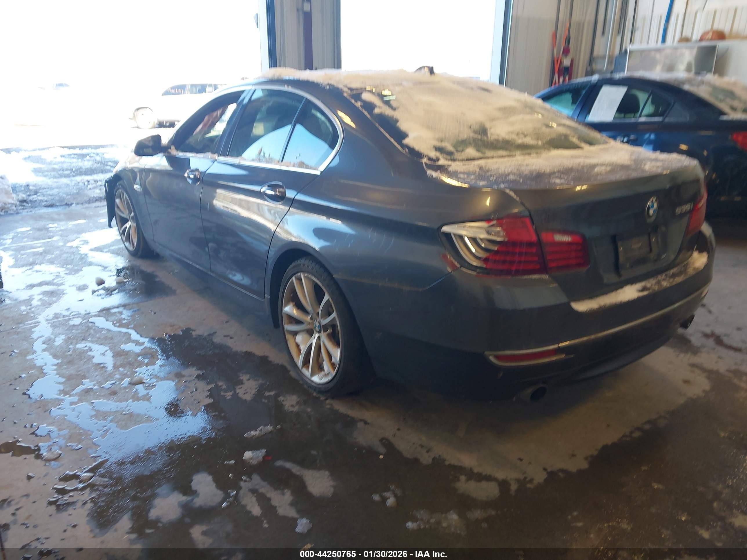 BMW 535I image 3