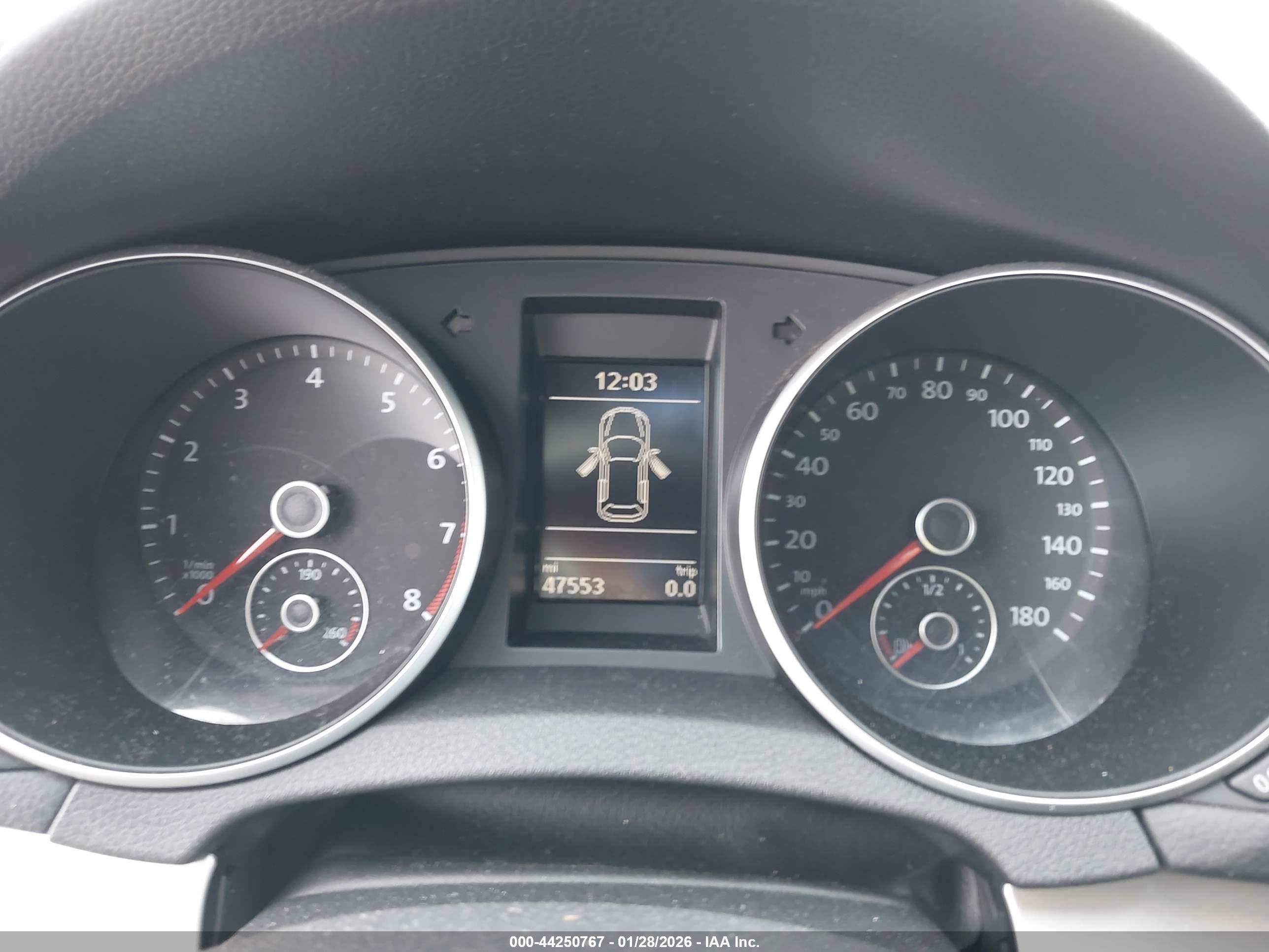 VOLKSWAGEN GTI image 7