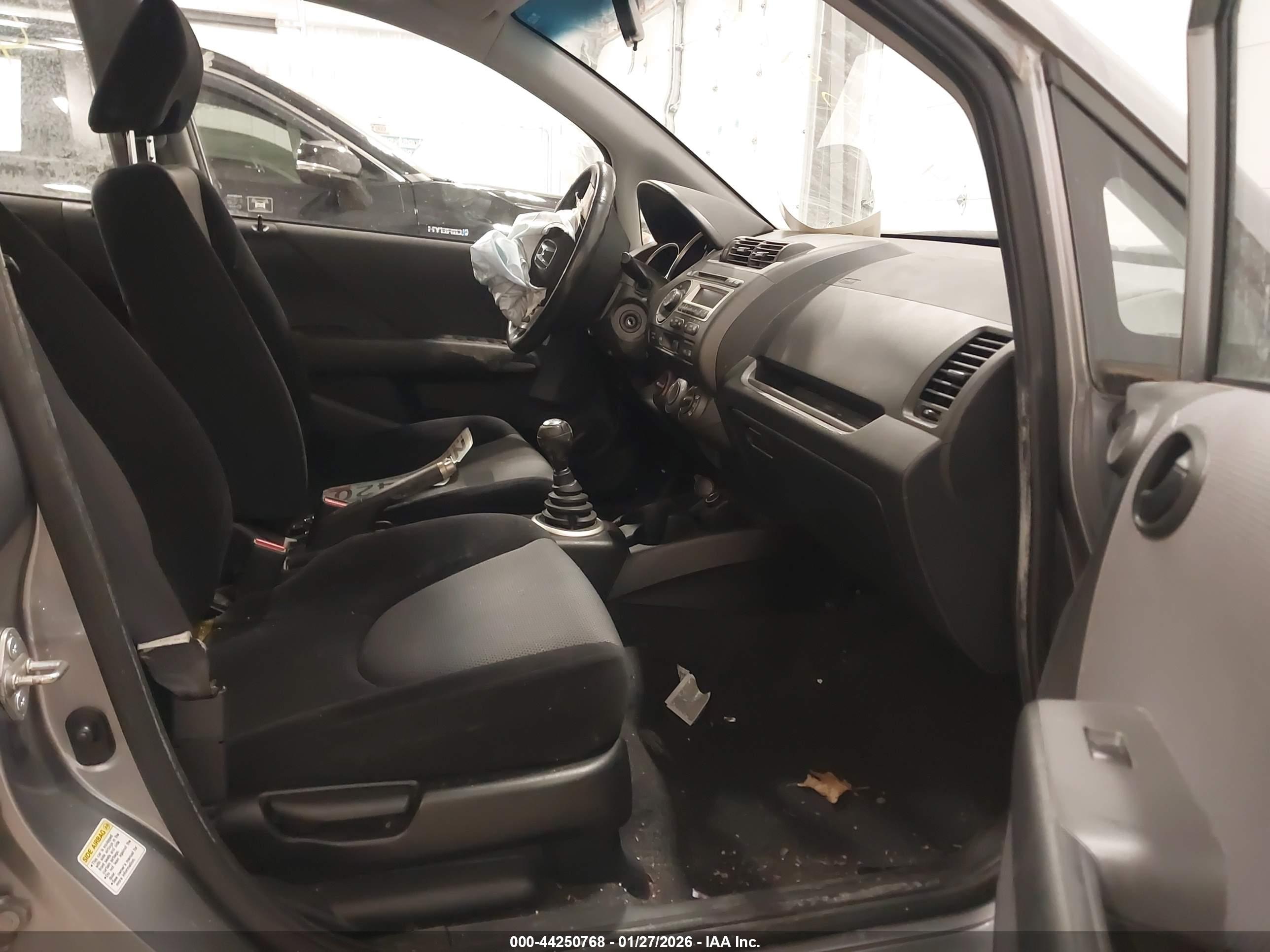 HONDA FIT image 5