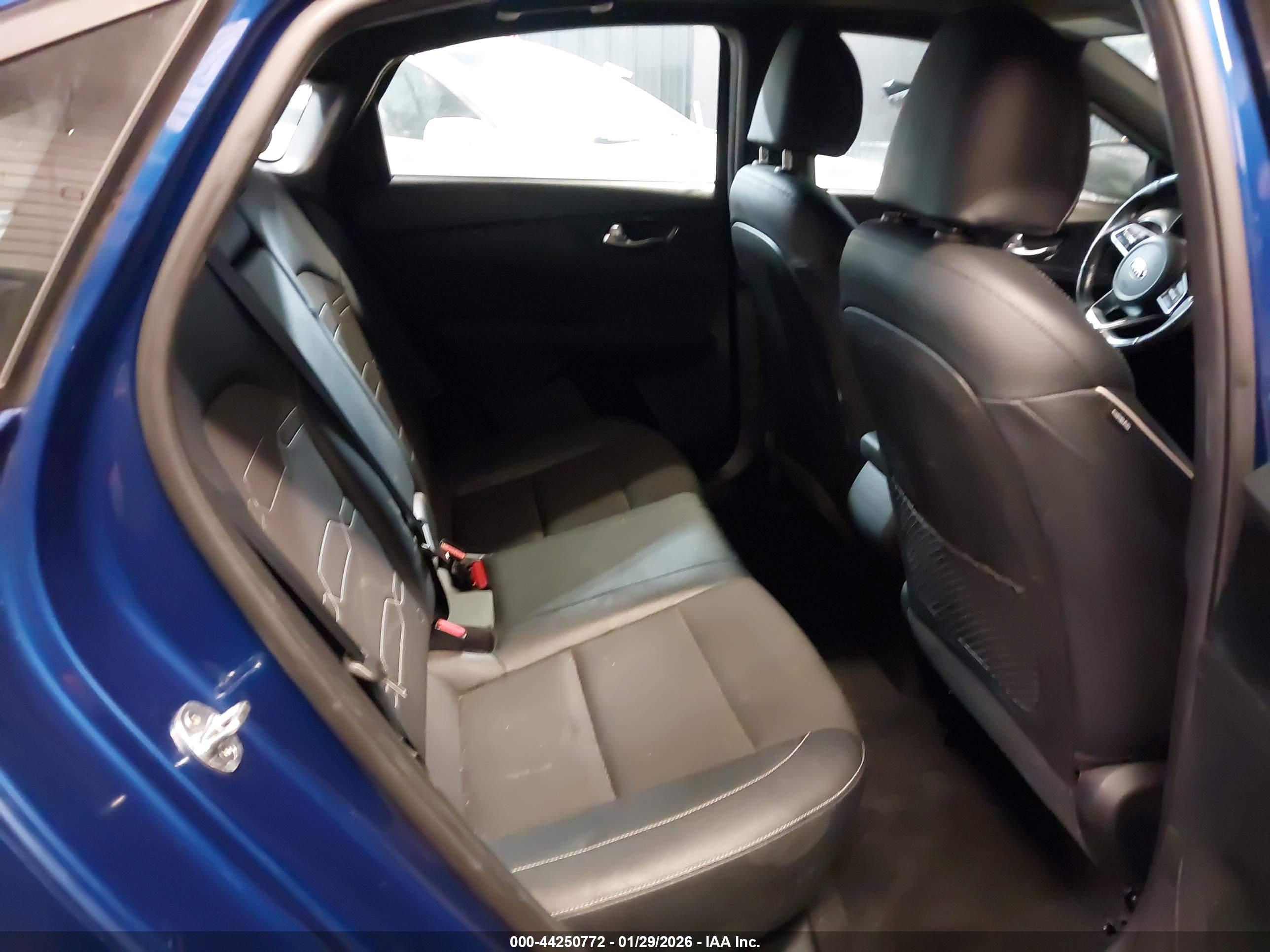 KIA FORTE image 8