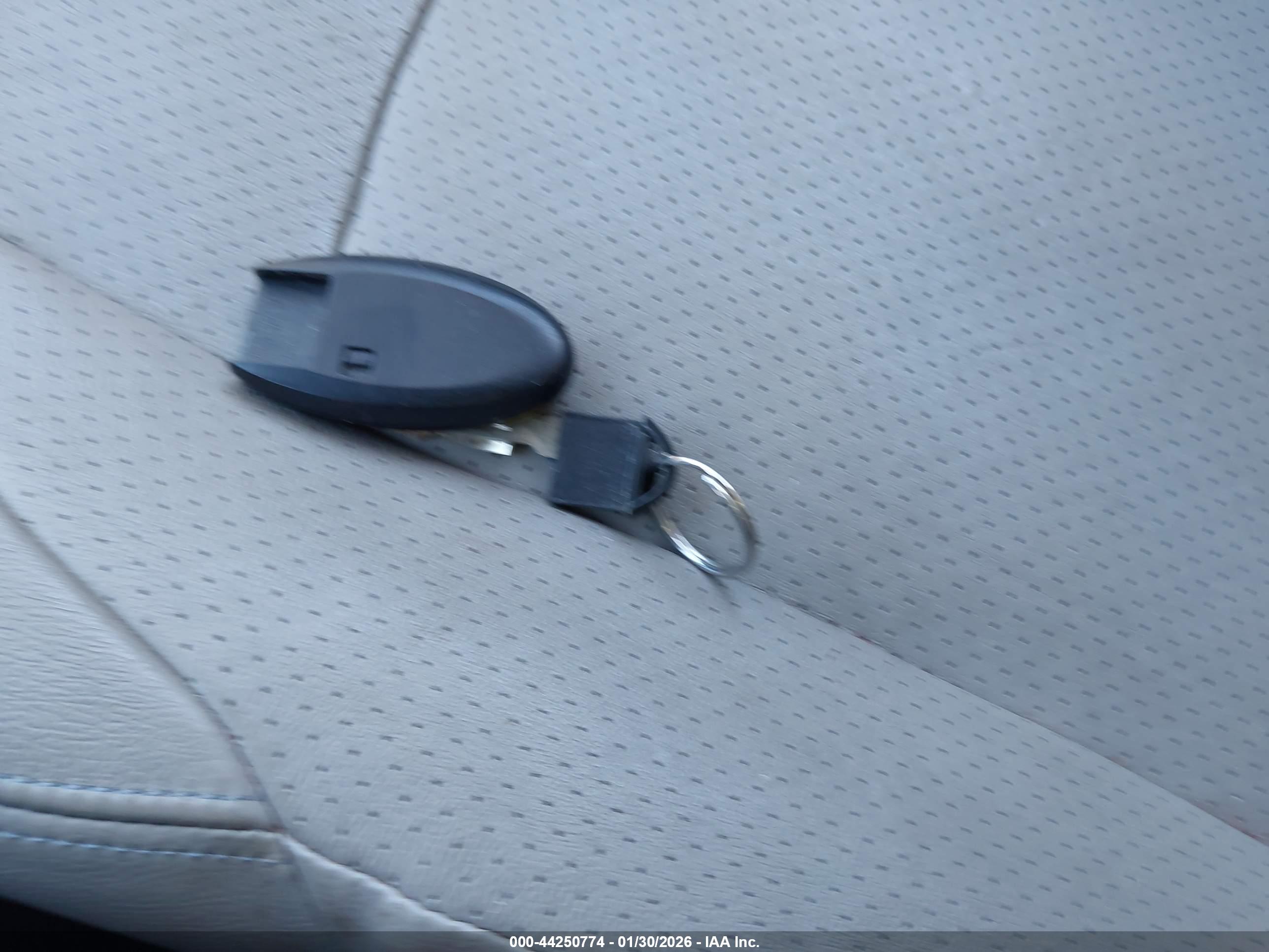 NISSAN ROGUE image 11