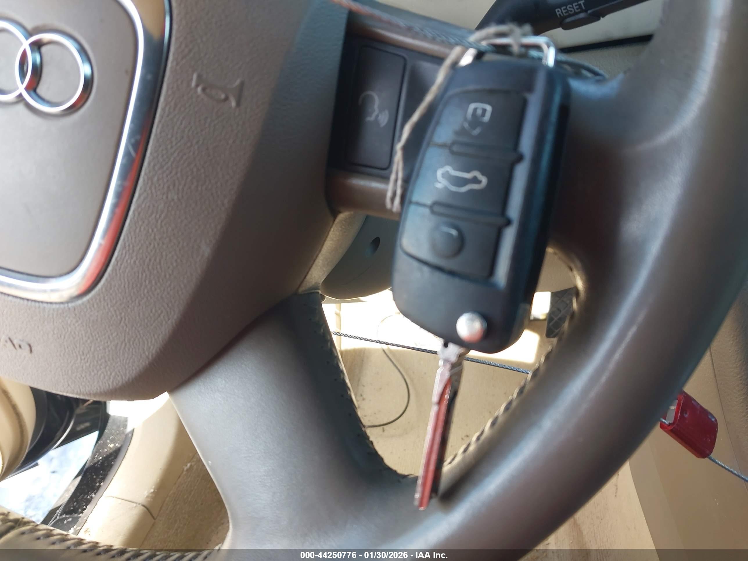 AUDI A4 image 11