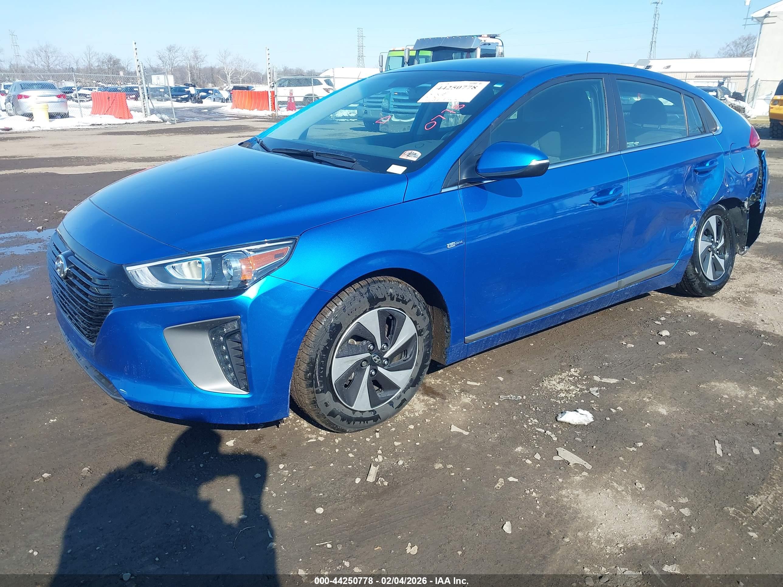 HYUNDAI IONIQ image 2