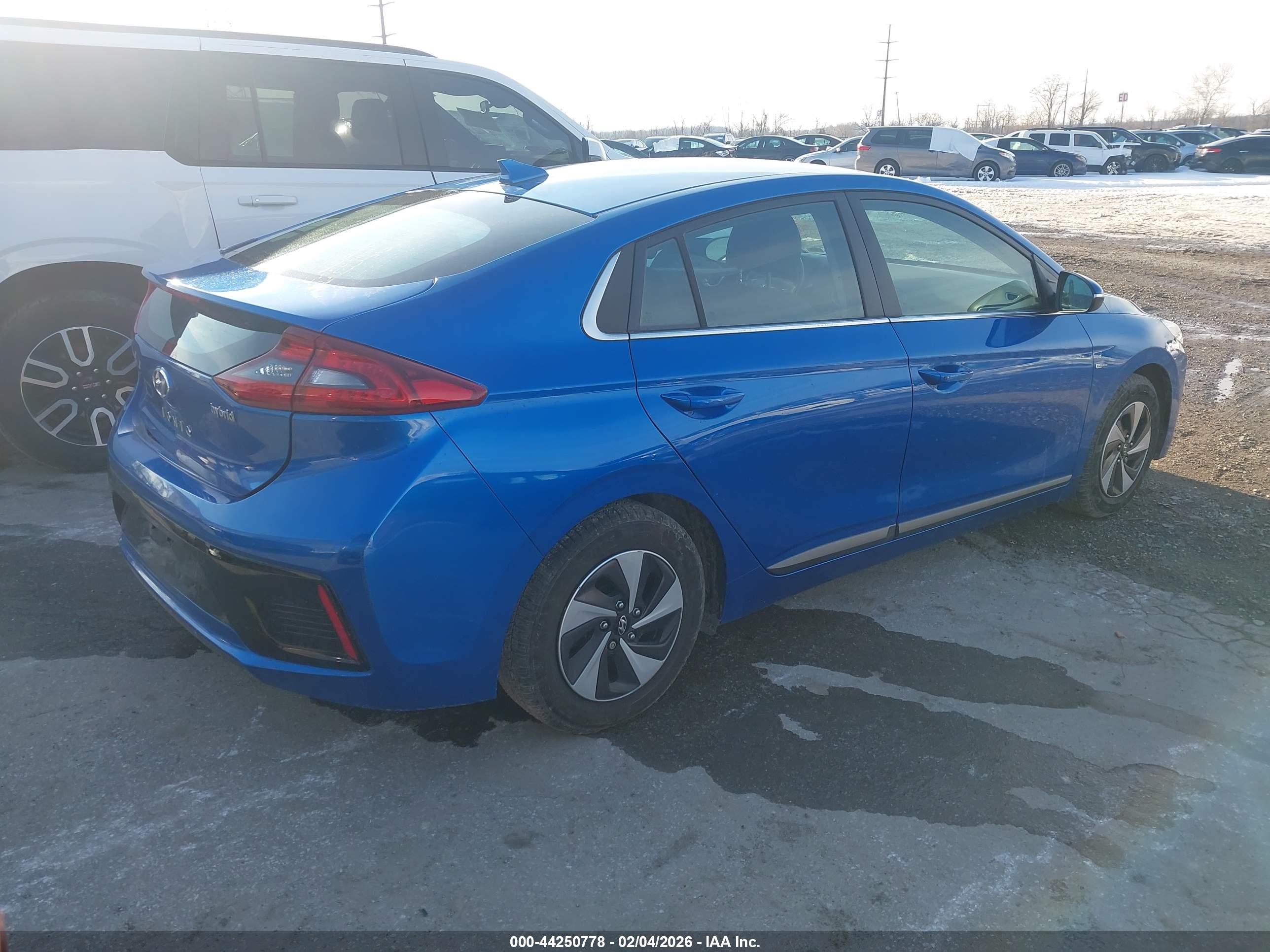 HYUNDAI IONIQ image 4