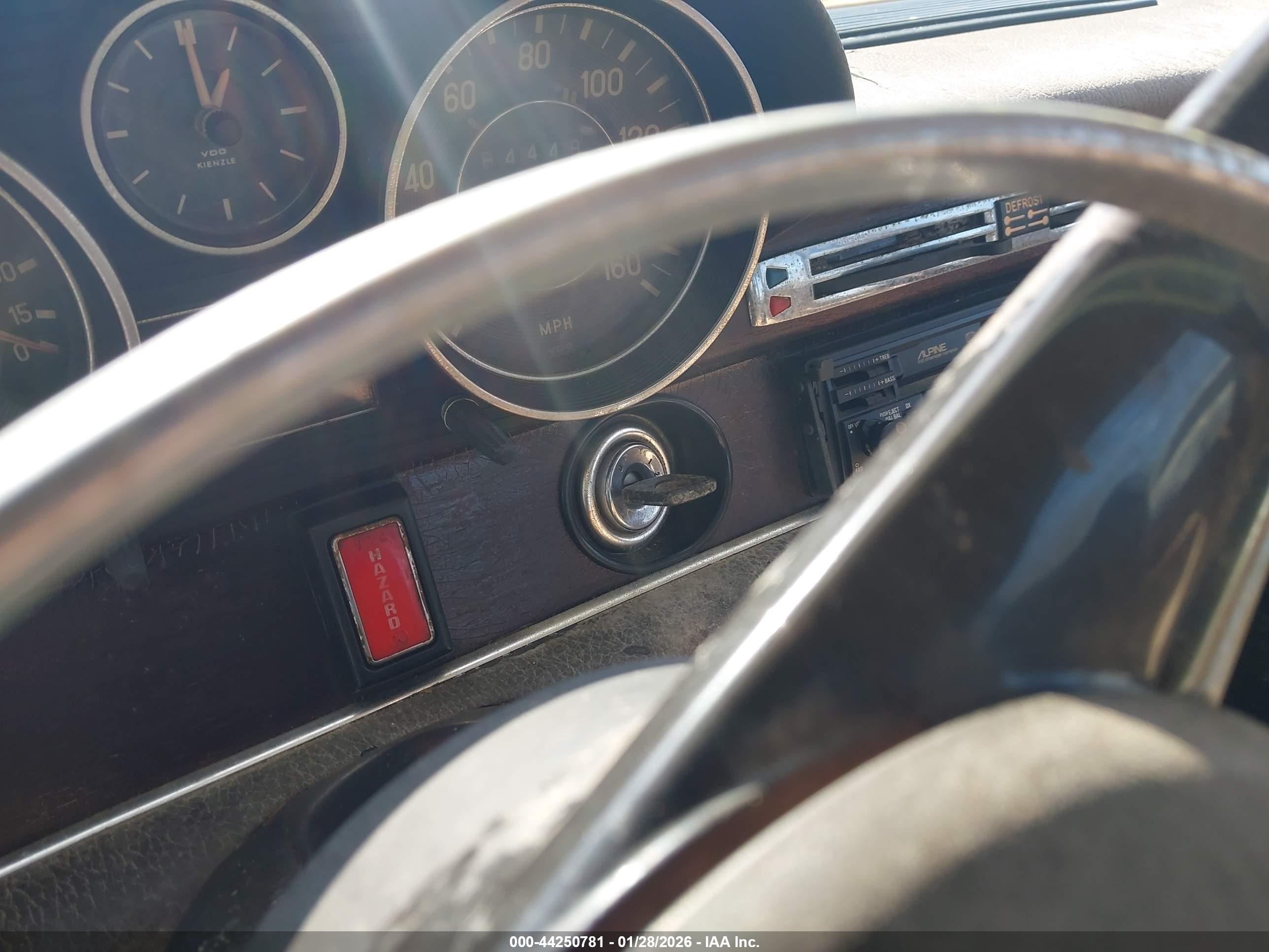 MERCEDES-BENZ 280 image 11