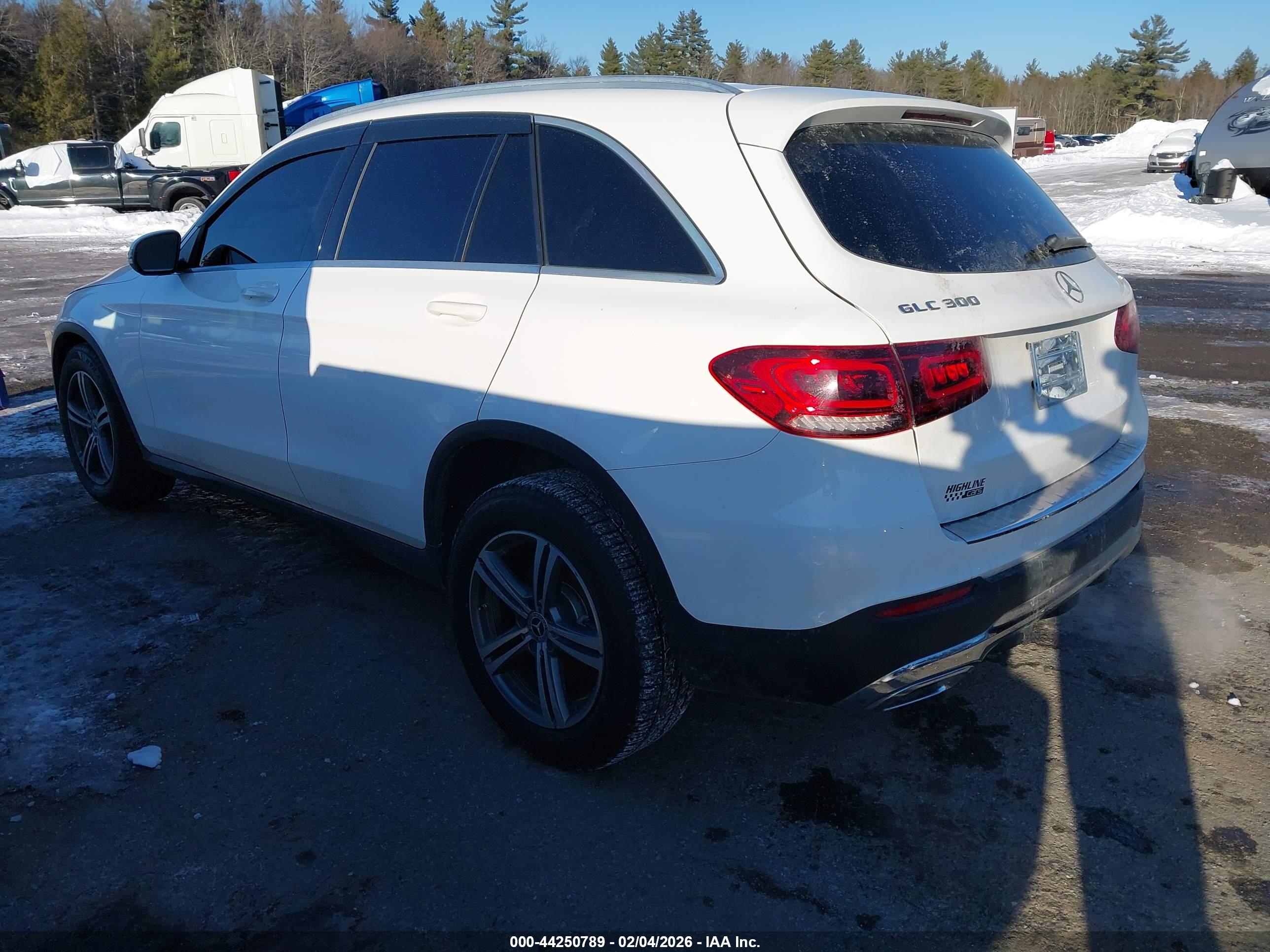 MERCEDES-BENZ GLC image 3
