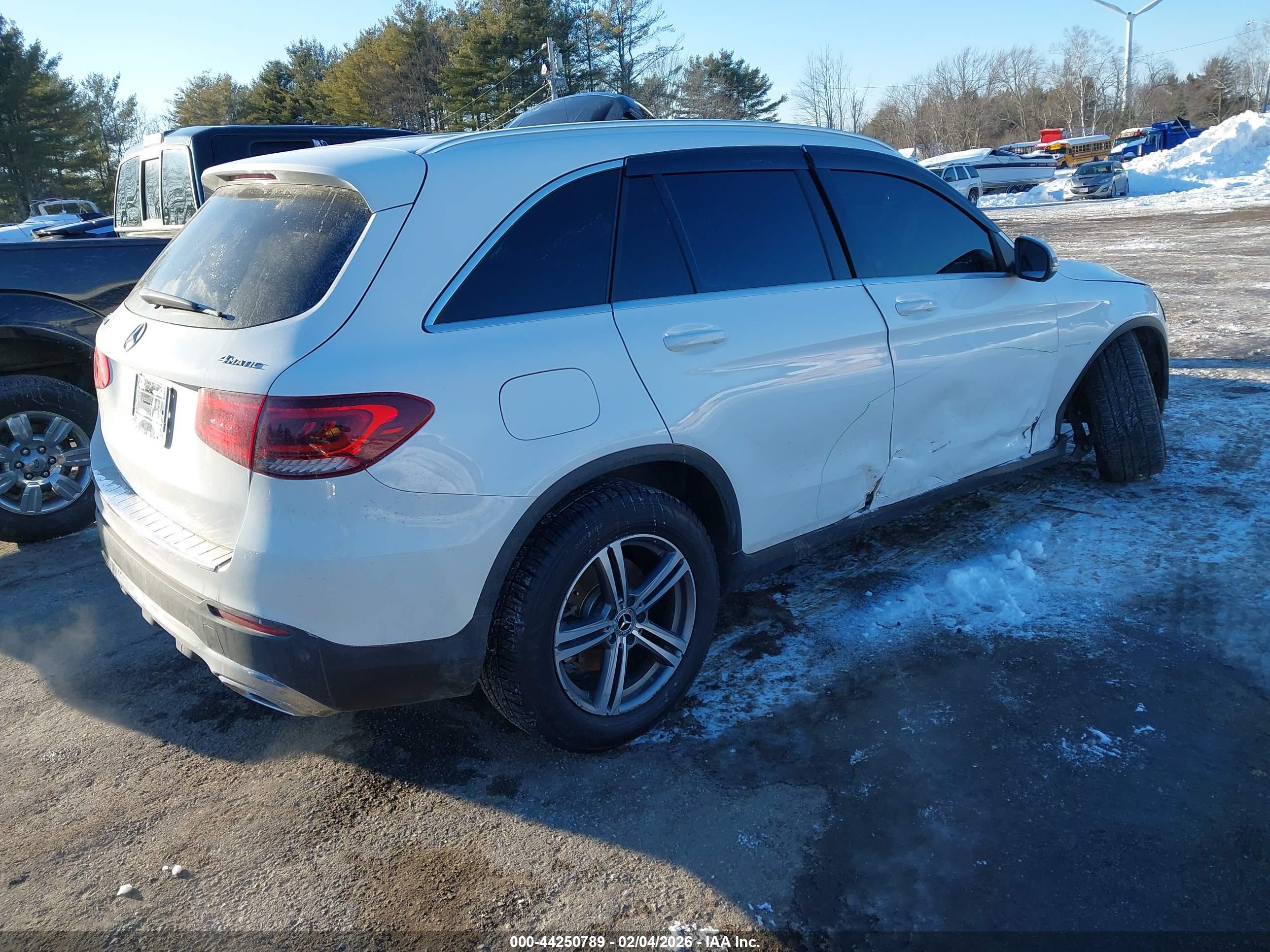 MERCEDES-BENZ GLC image 4