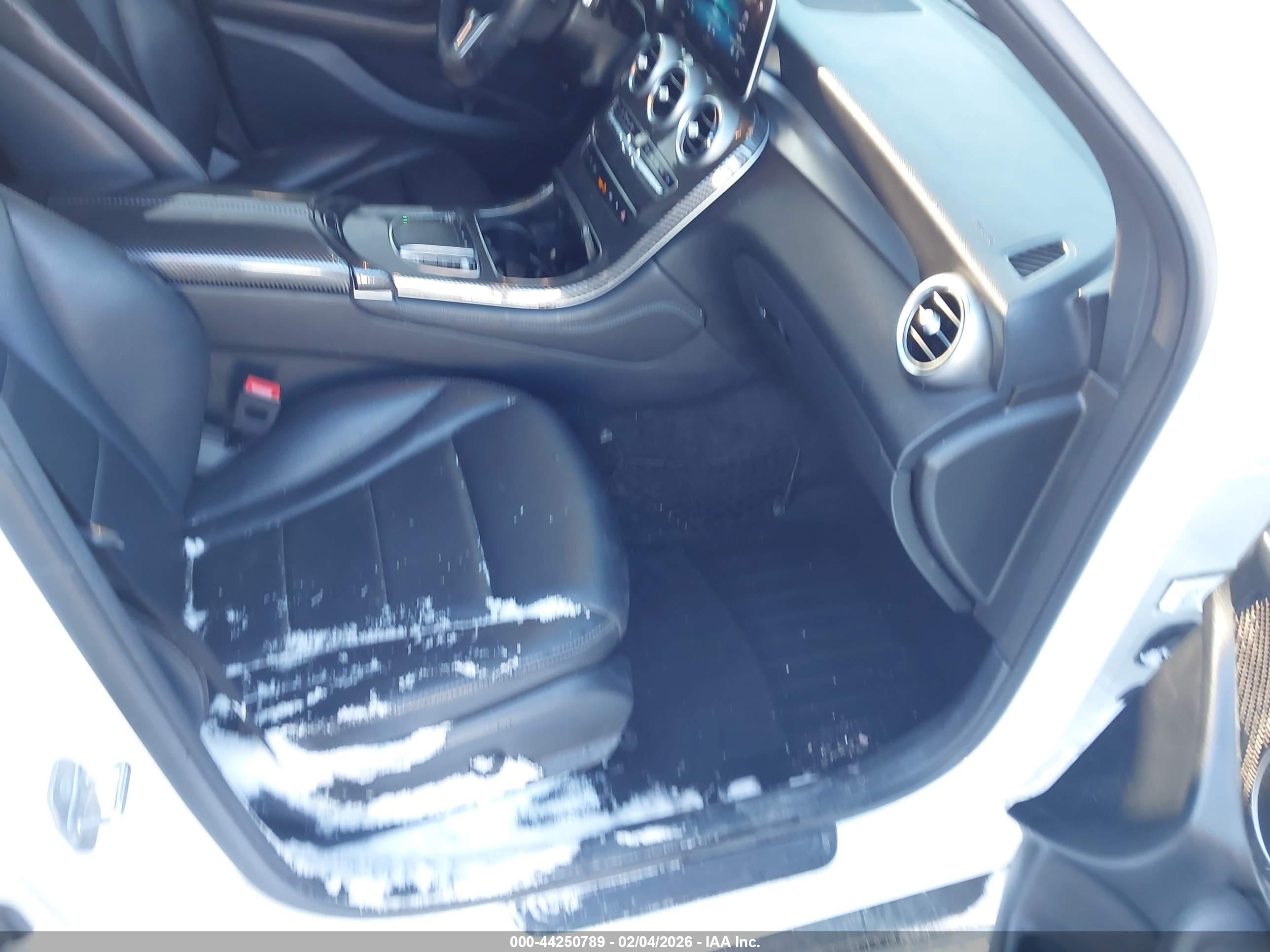 MERCEDES-BENZ GLC image 5