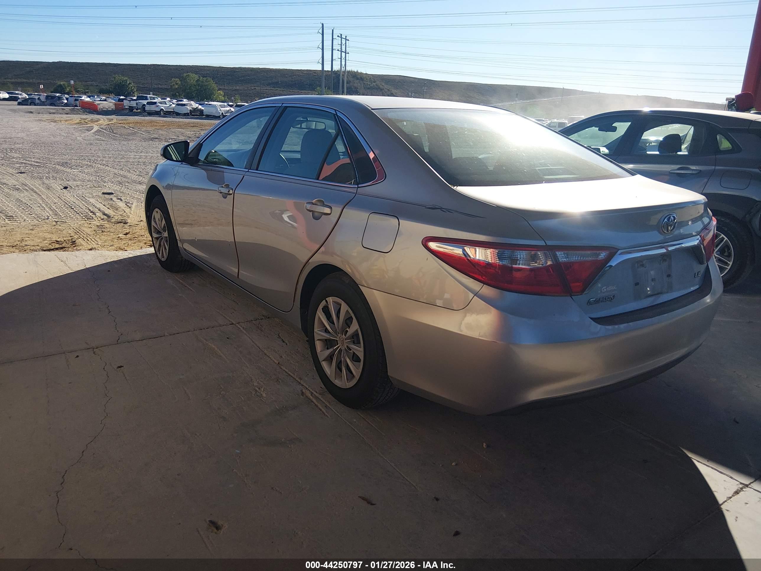 TOYOTA CAMRY image 3