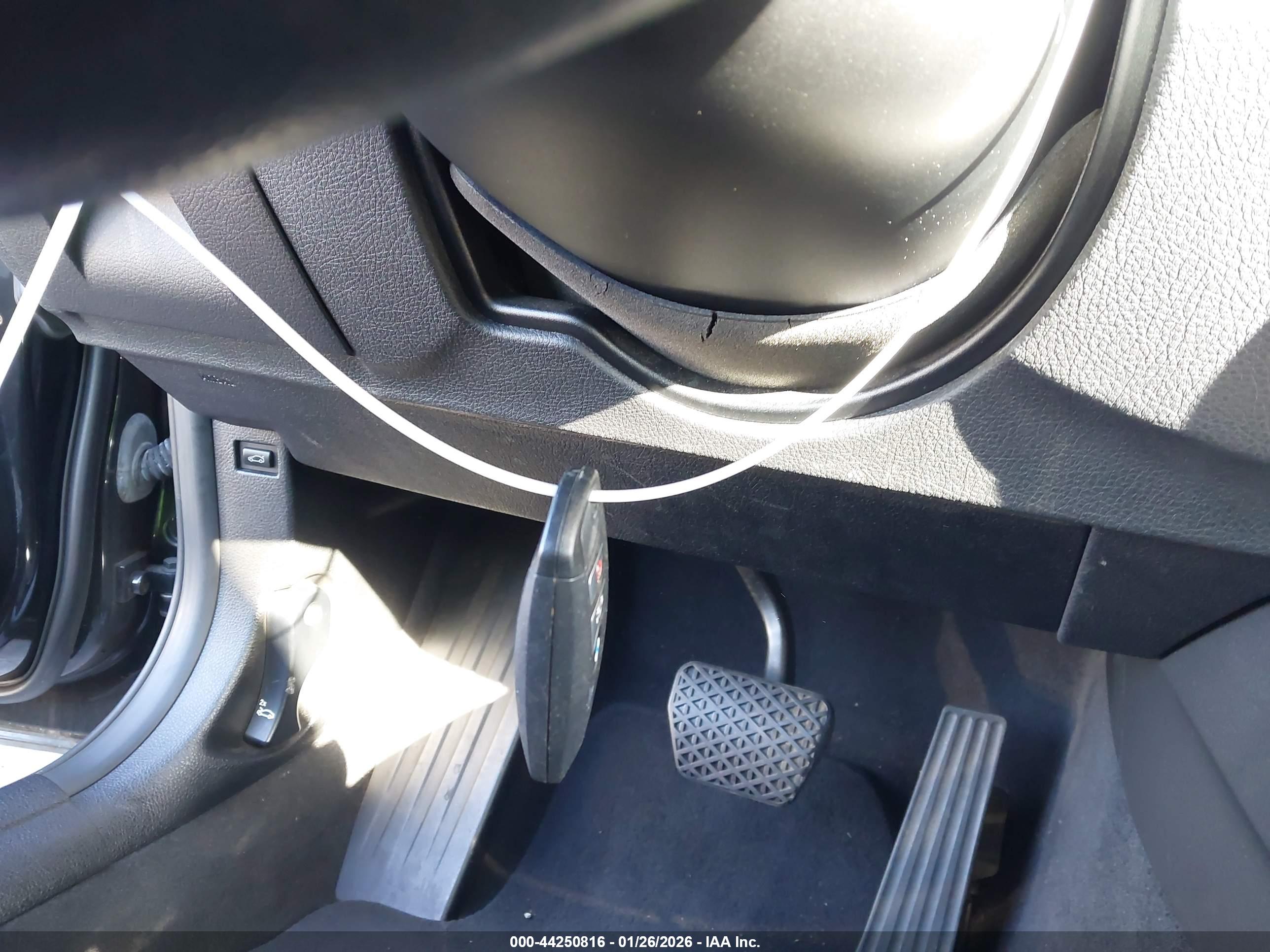BMW 328I image 11