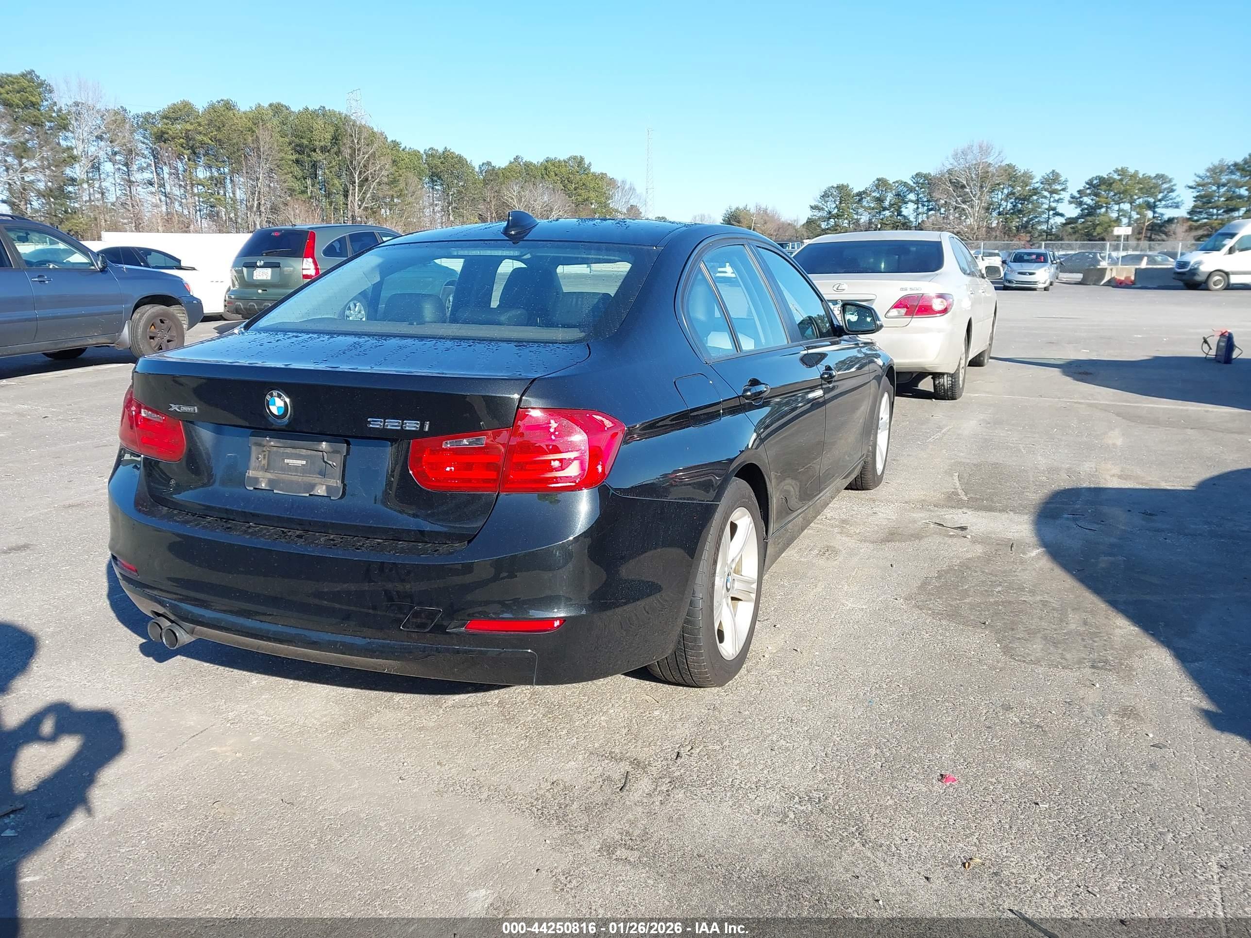 BMW 328I image 4