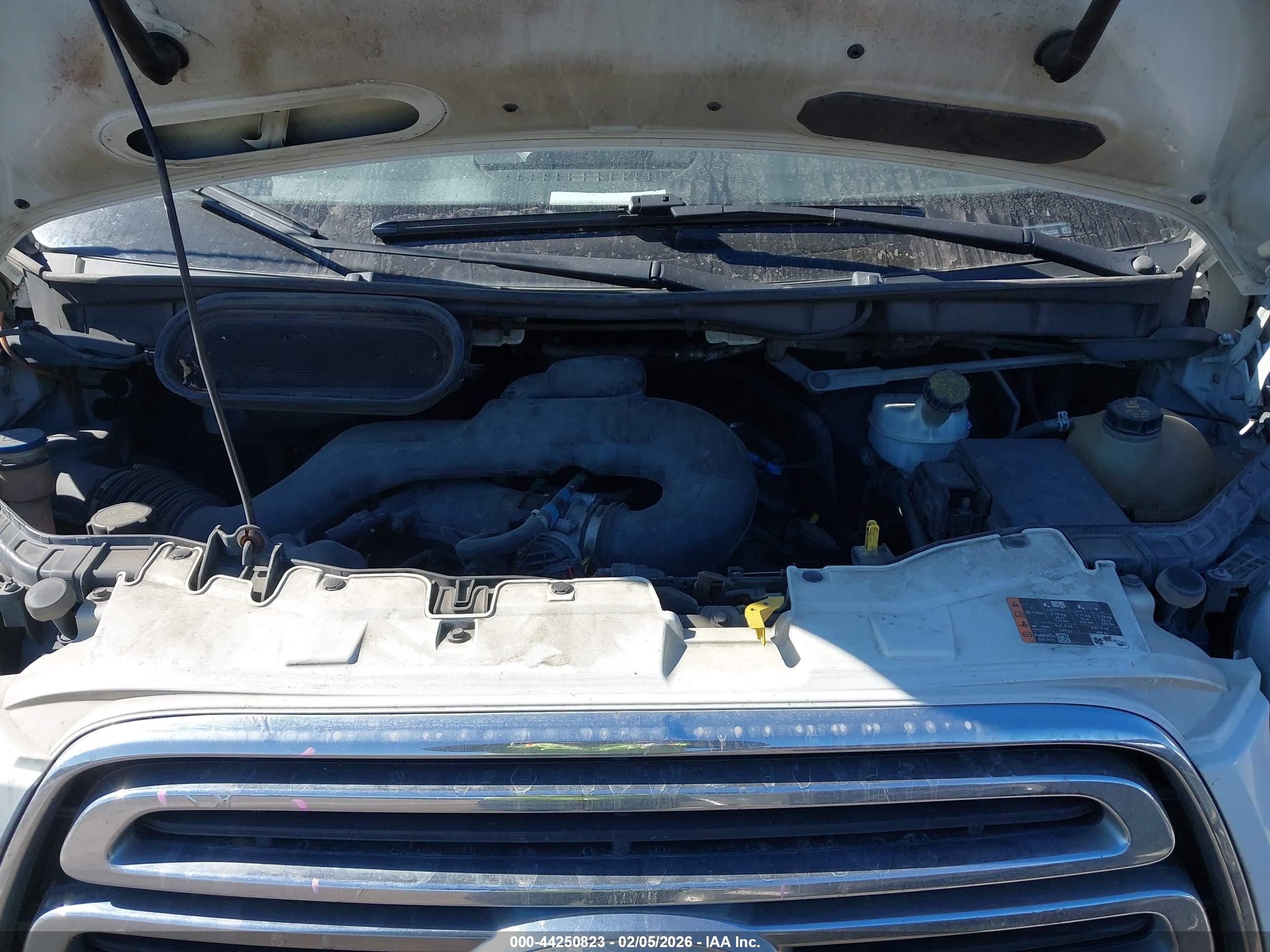 FORD TRANSIT-250 image 10