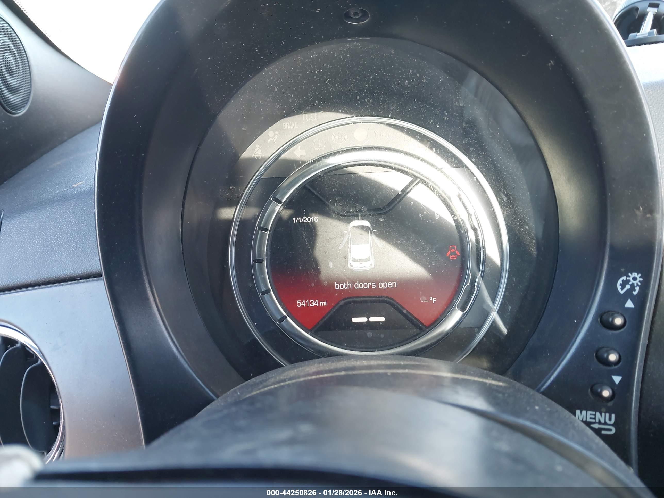 FIAT 500E image 7