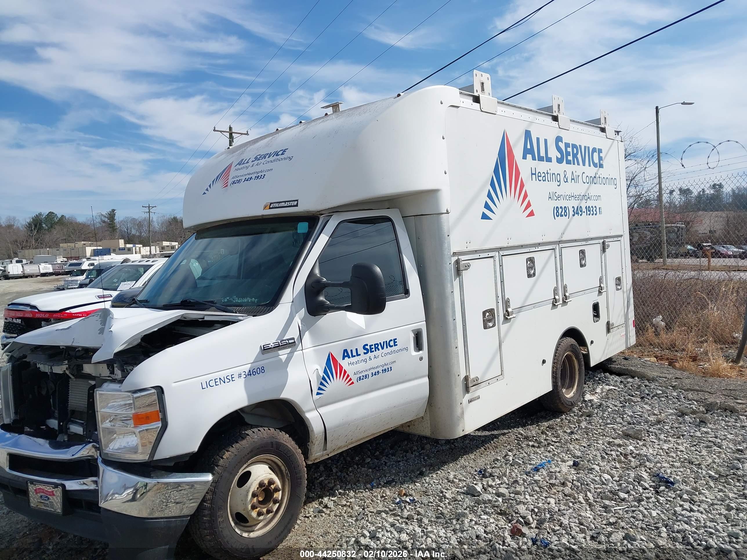 FORD E-350 image 2