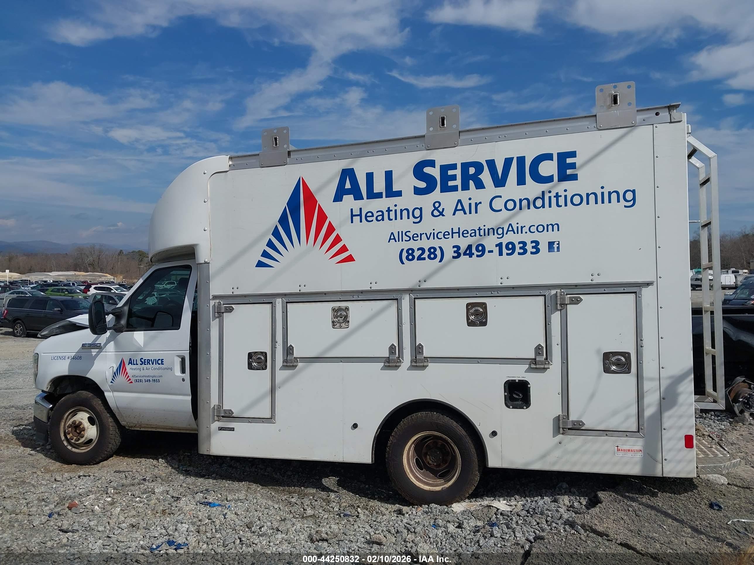 FORD E-350 image 3