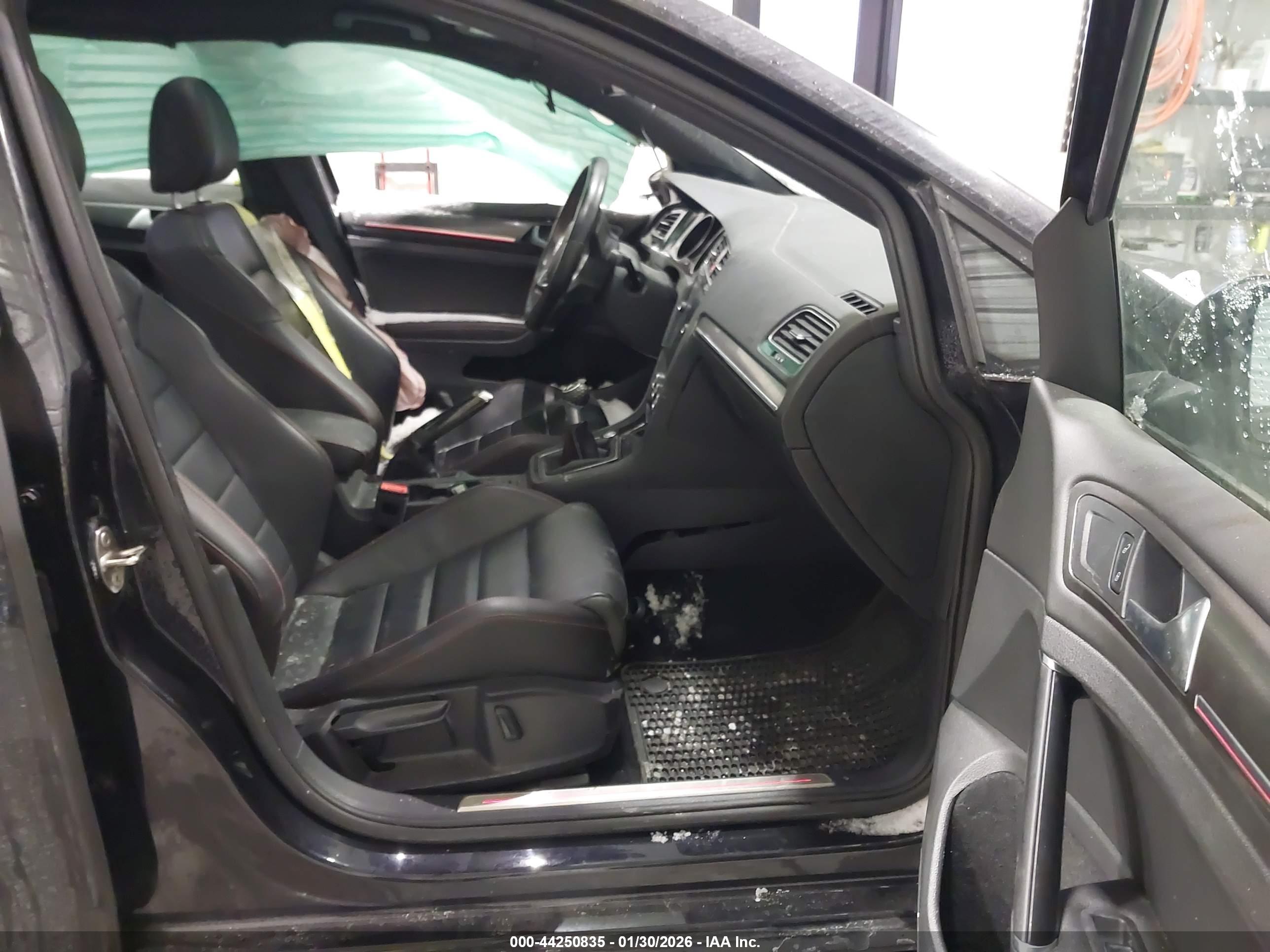 VOLKSWAGEN GOLF image 5