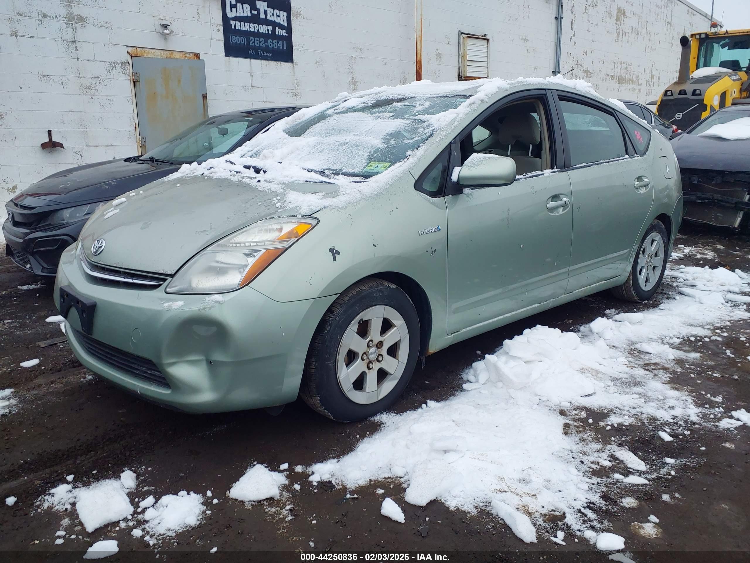 TOYOTA PRIUS image 2