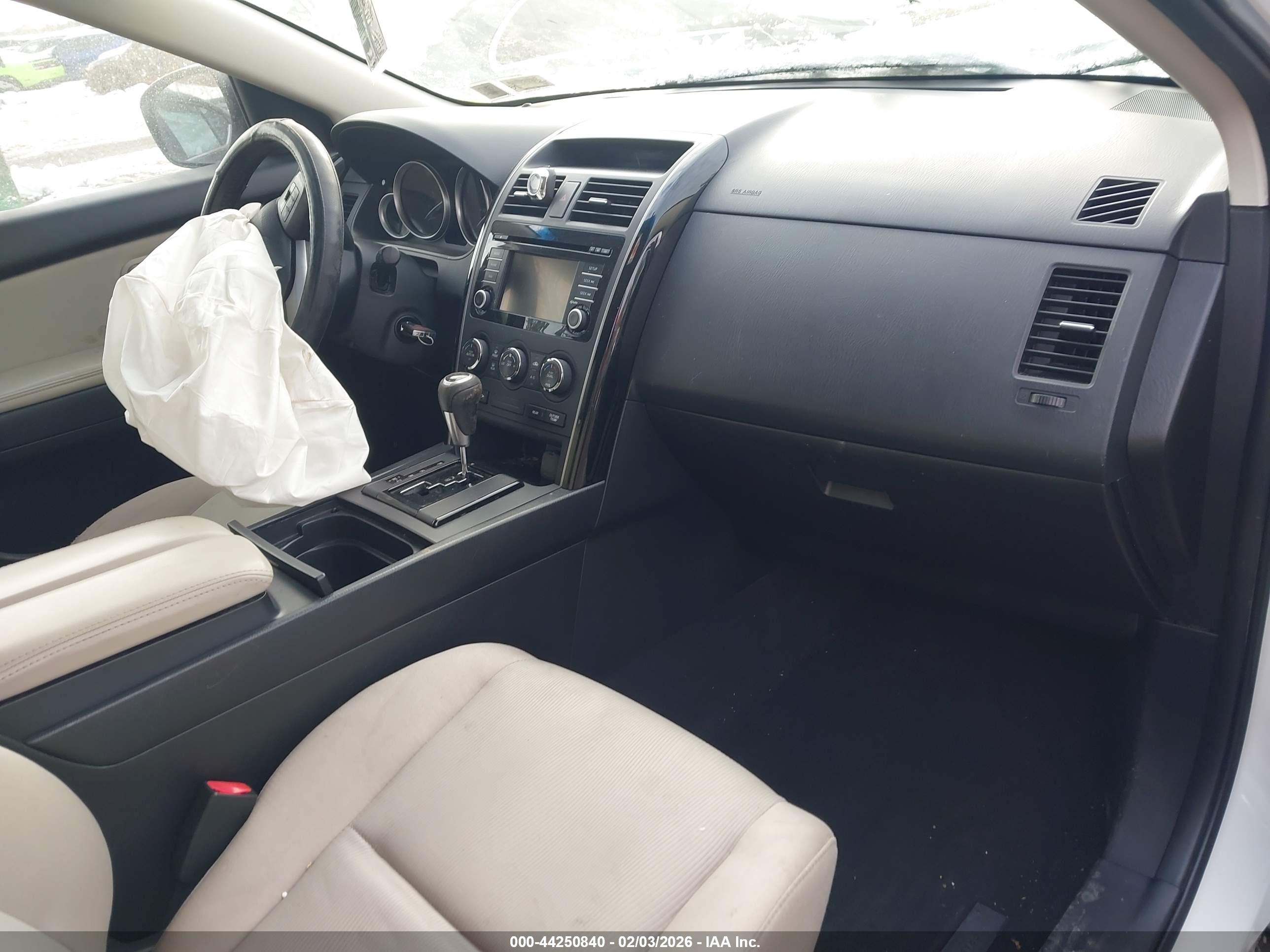 MAZDA CX-9 image 5