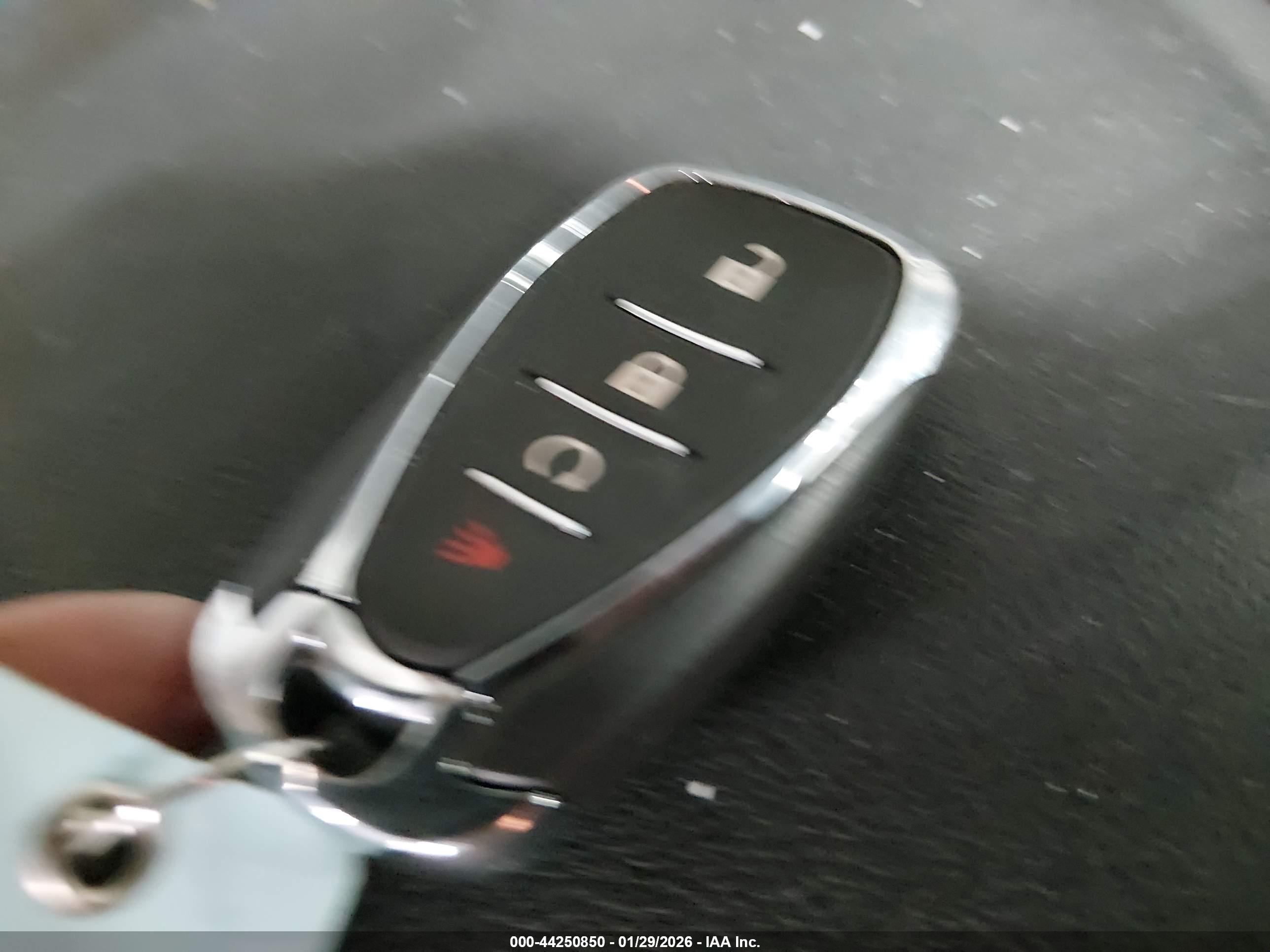 CHEVROLET TRAX image 11