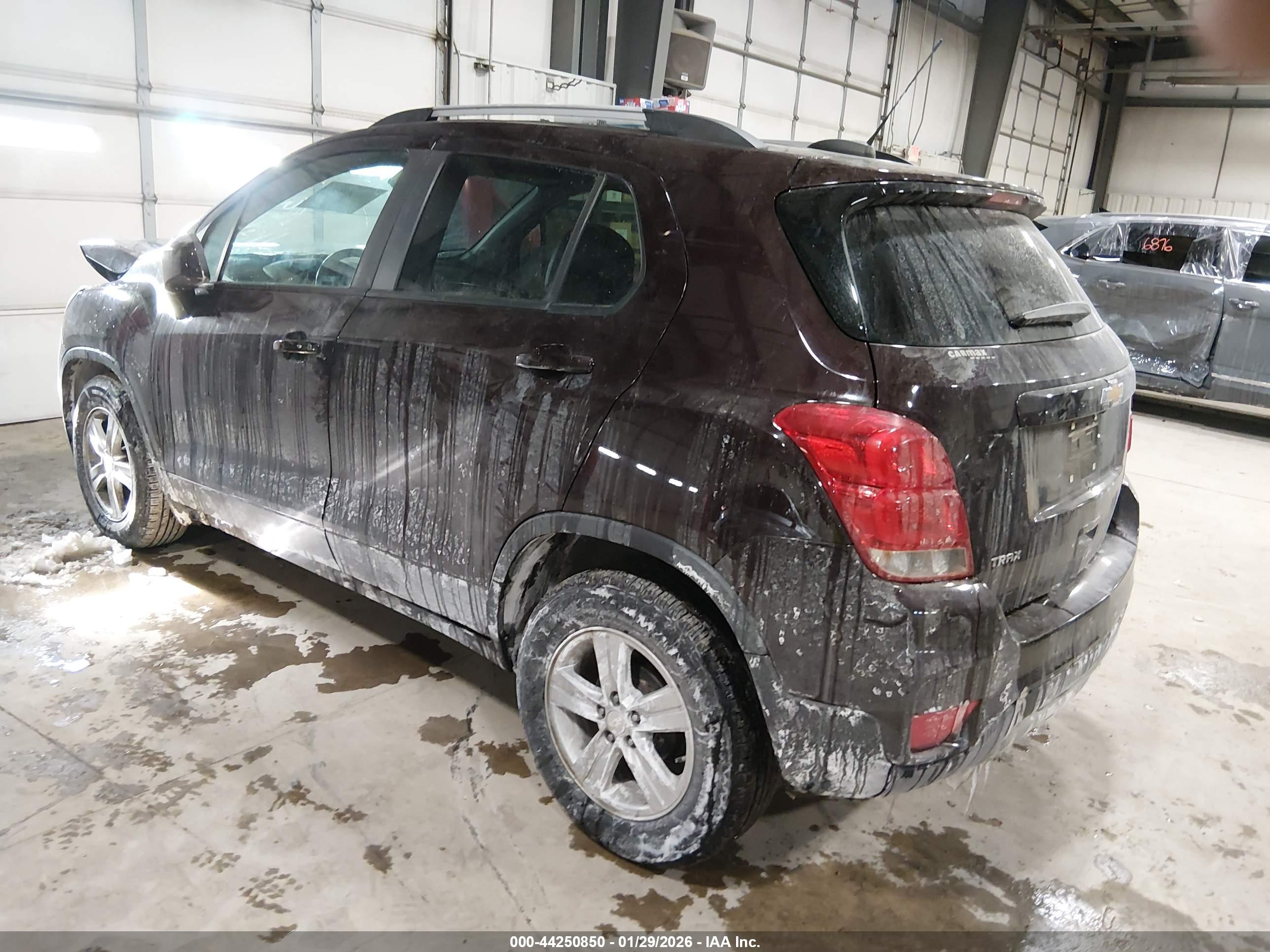 CHEVROLET TRAX image 3