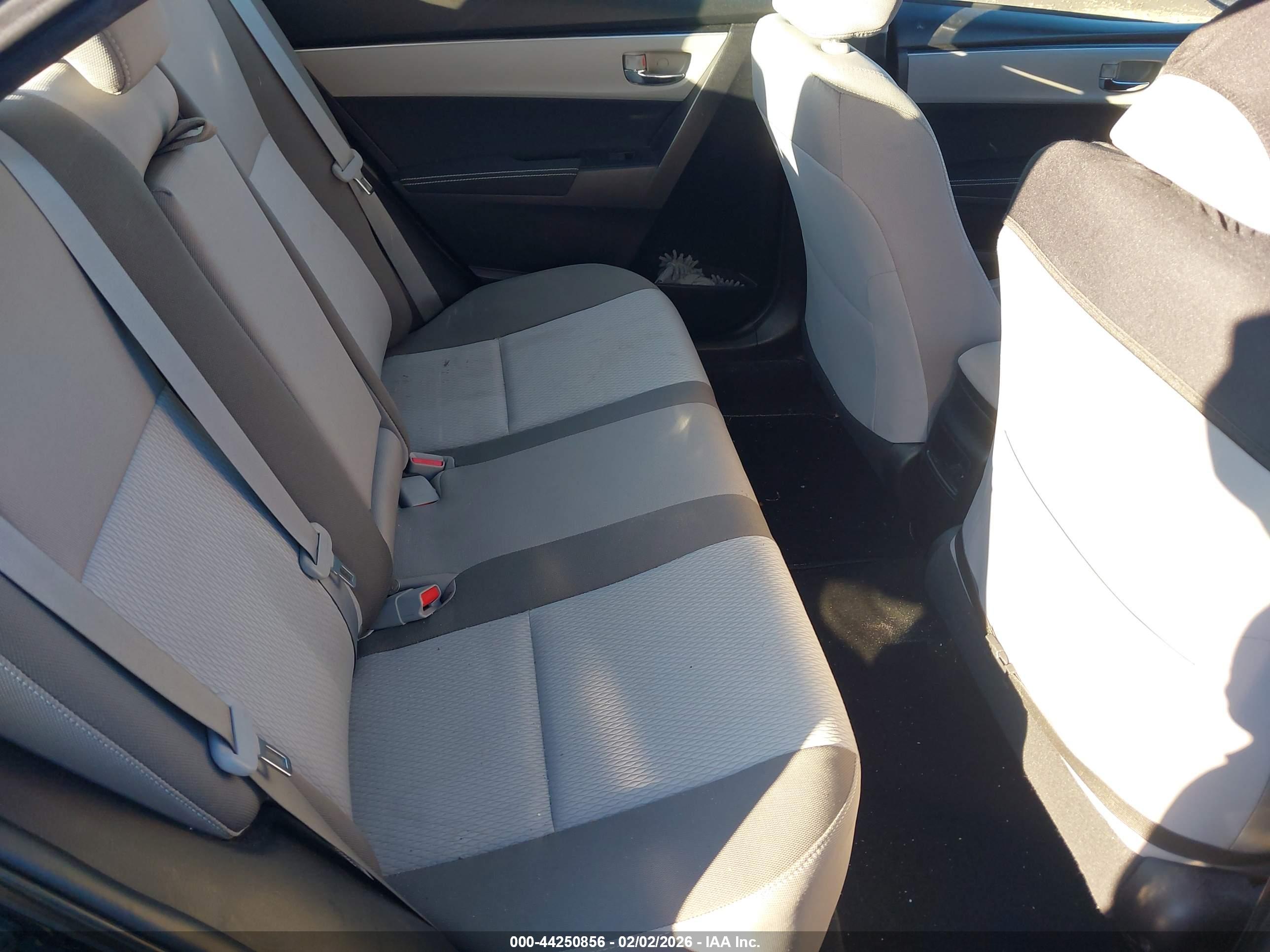 TOYOTA COROLLA image 8