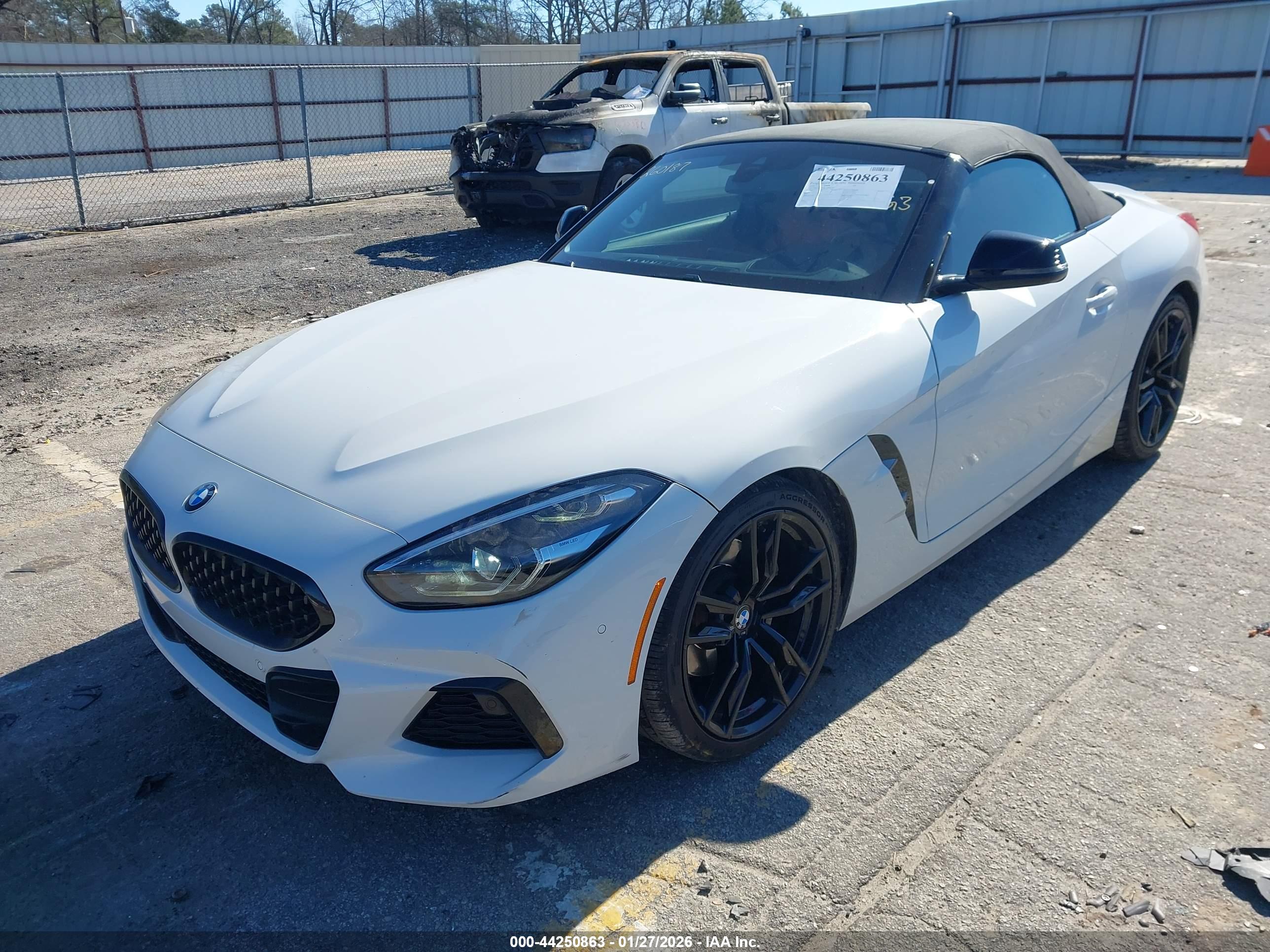 BMW Z4 image 2