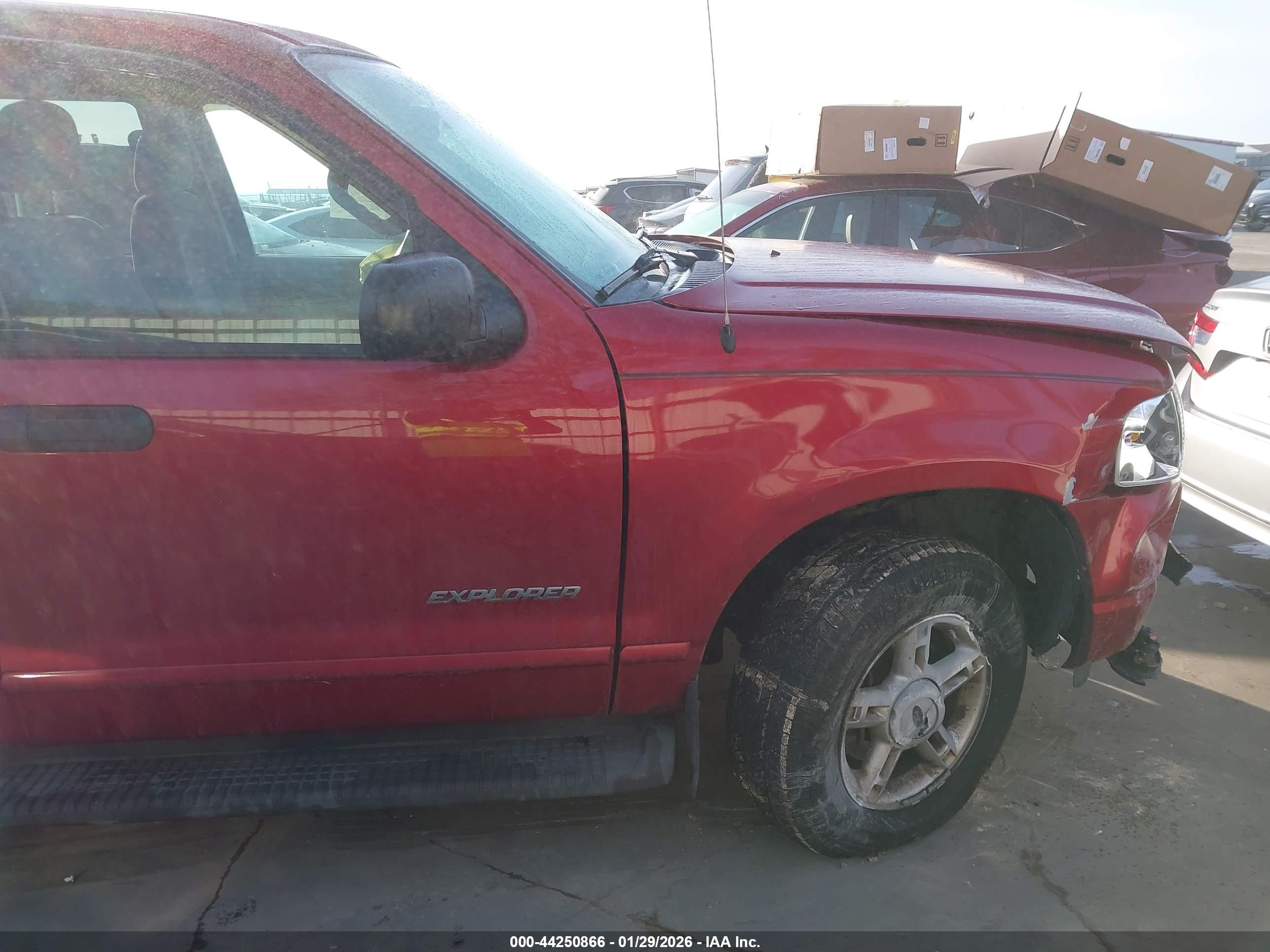 FORD EXPLORER image 6