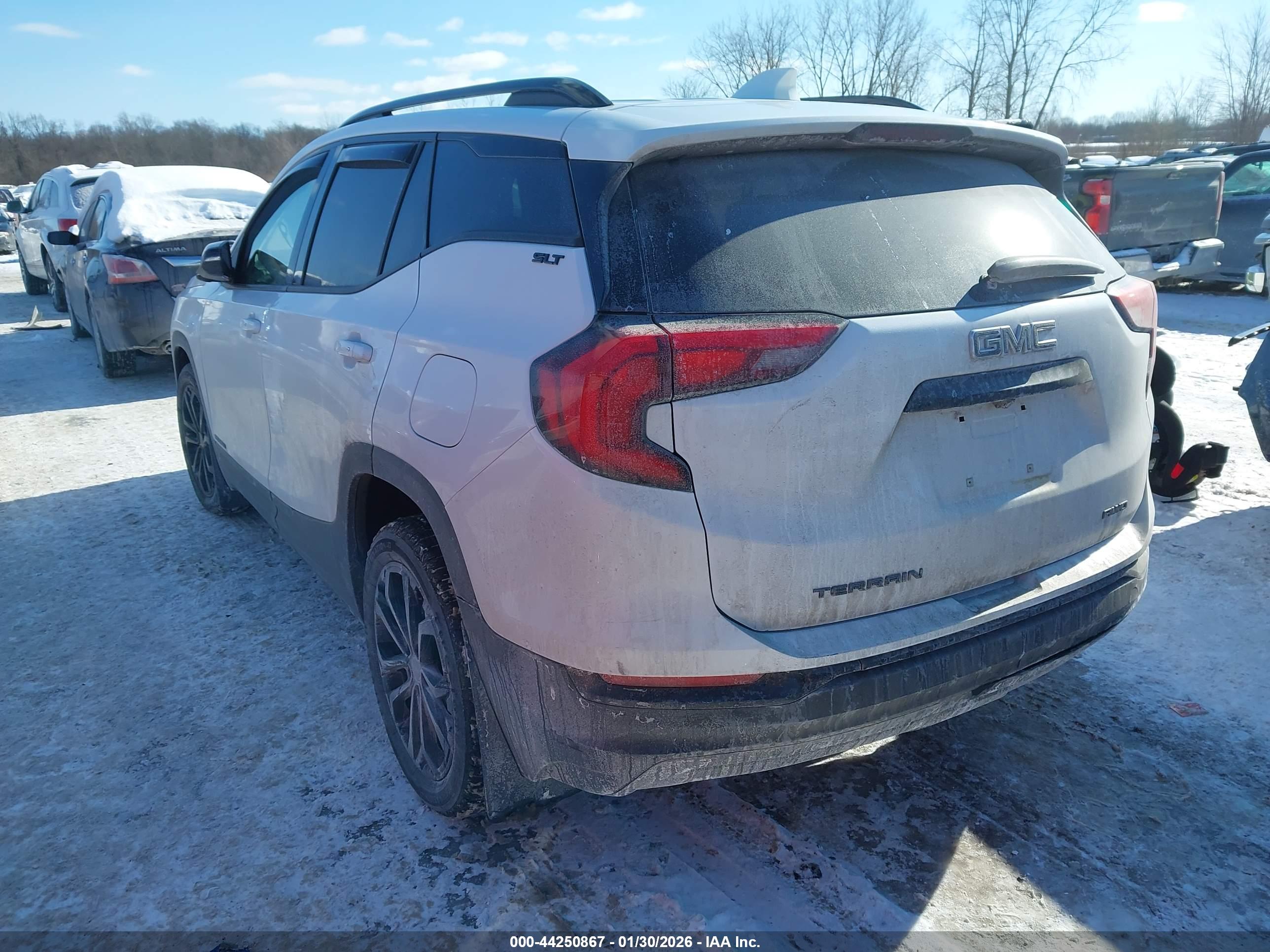 GMC TERRAIN image 3