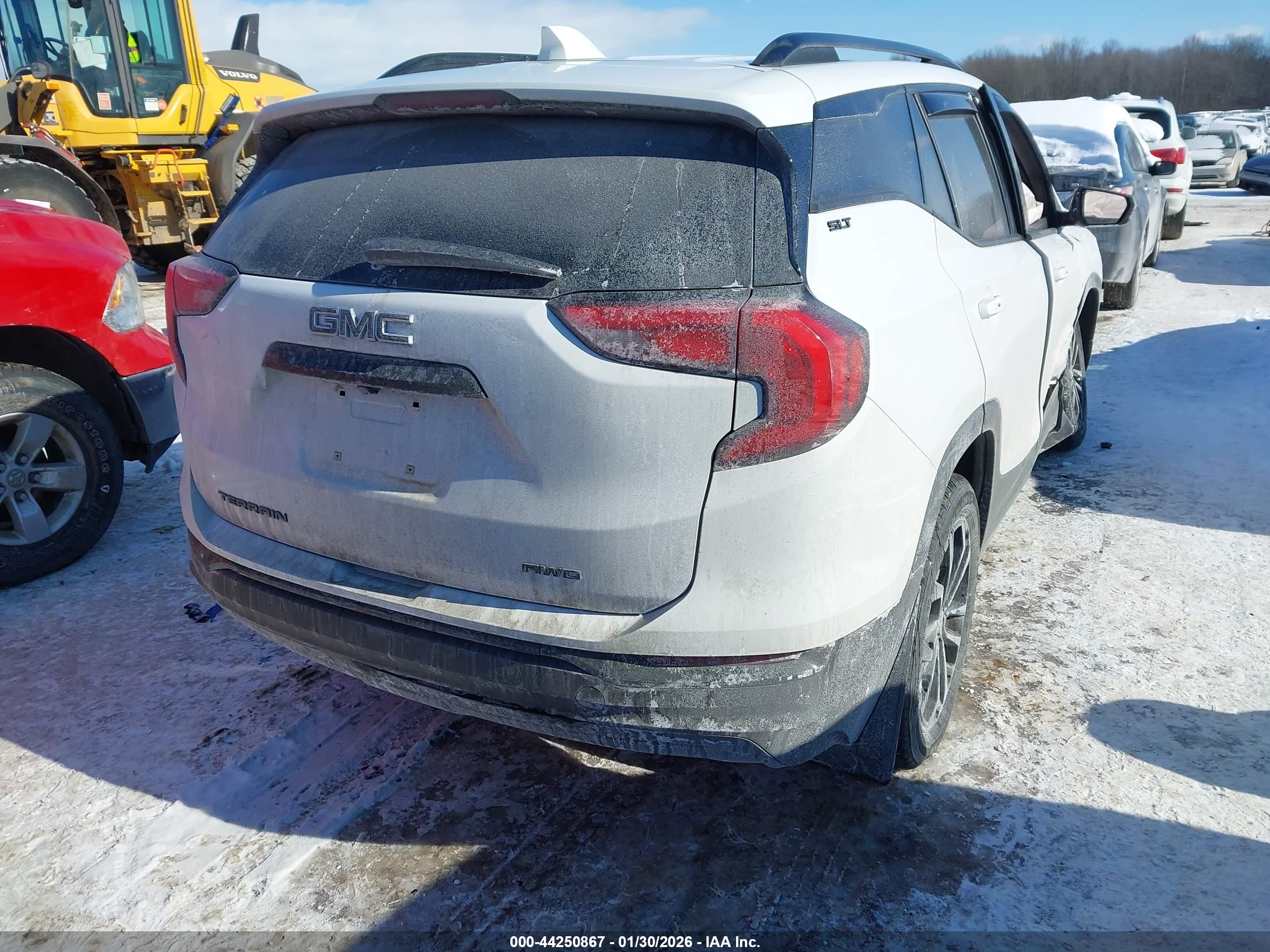 GMC TERRAIN image 4