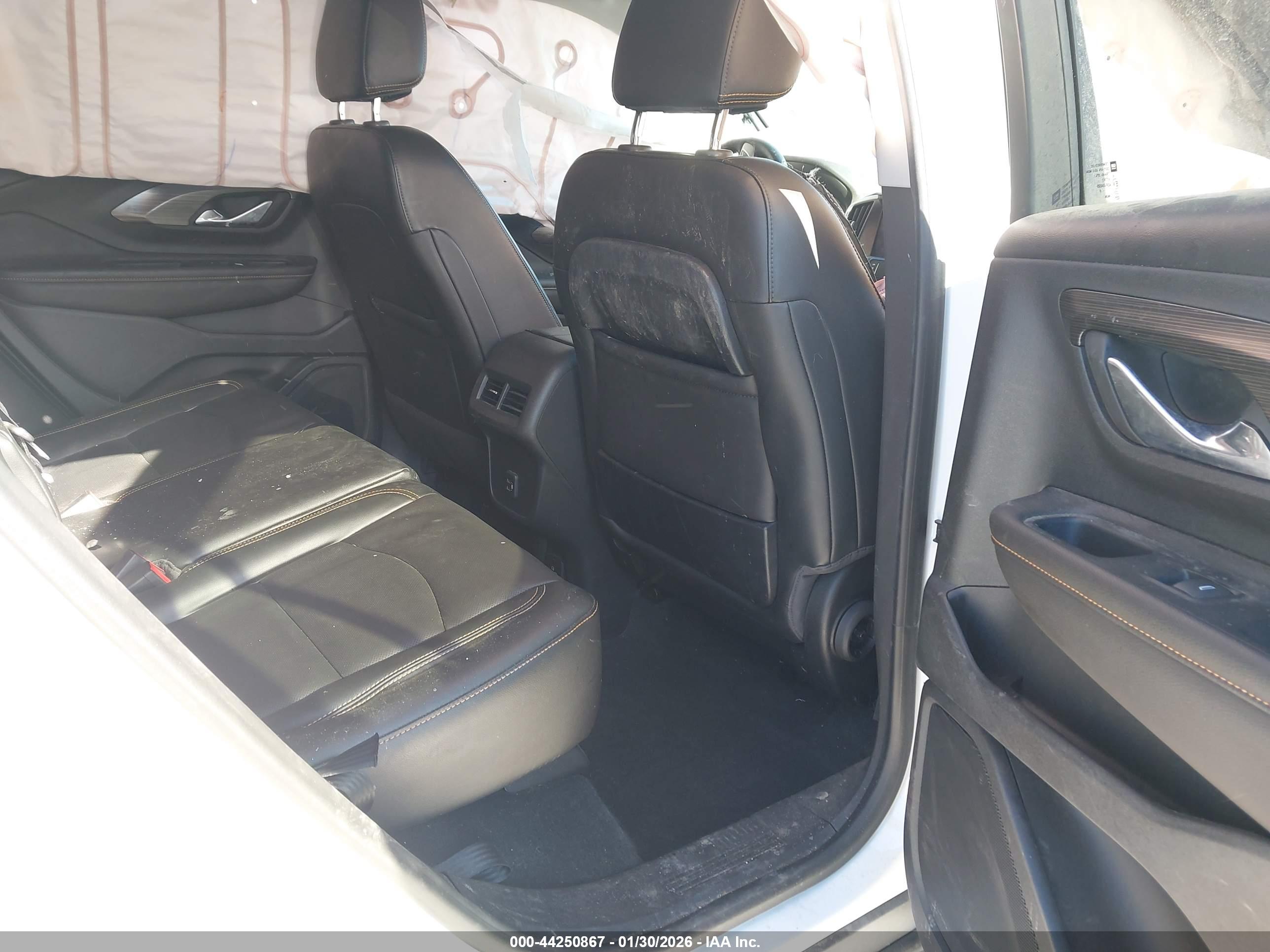 GMC TERRAIN image 8