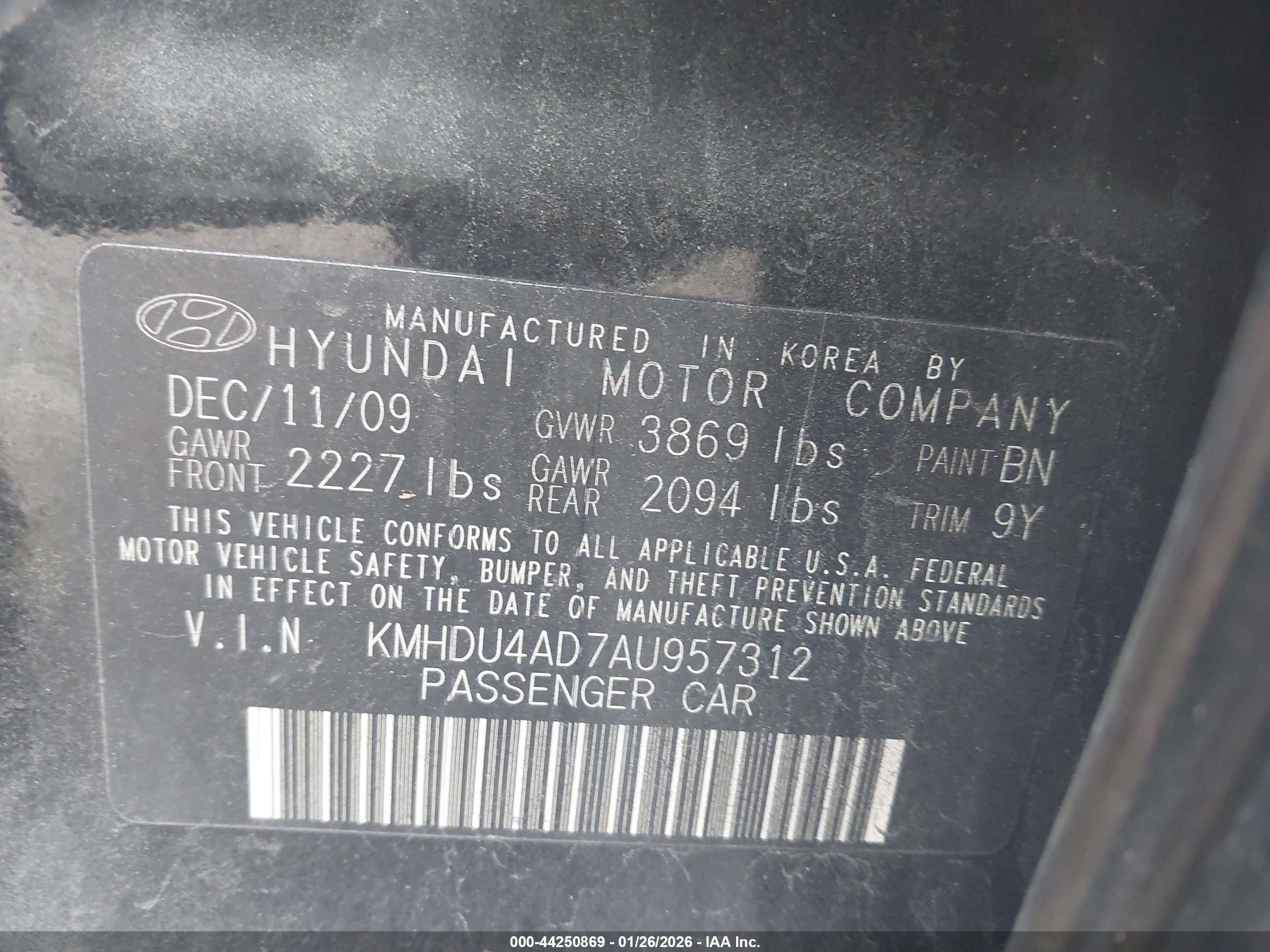 HYUNDAI ELANTRA image 9