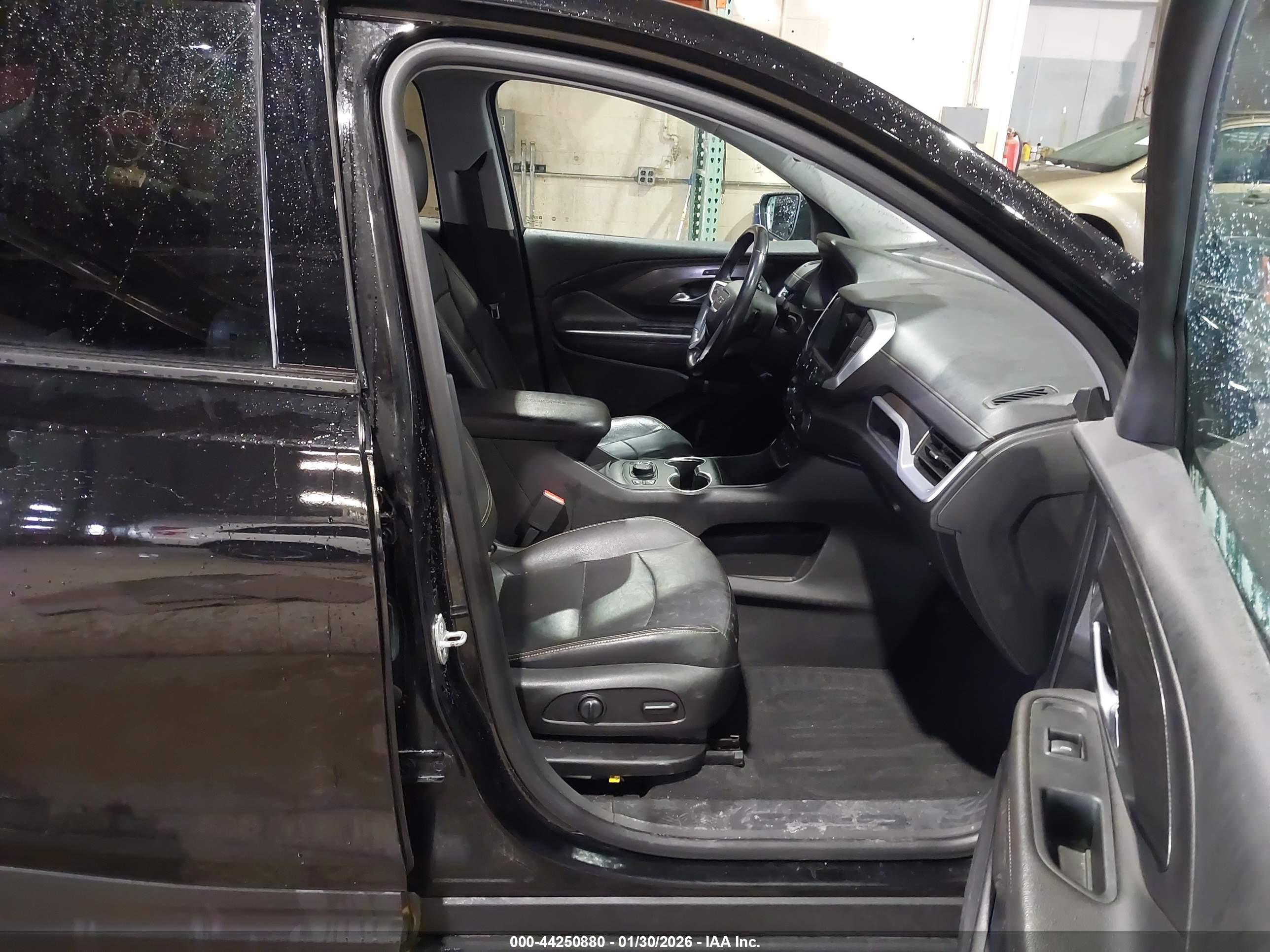 GMC TERRAIN image 5