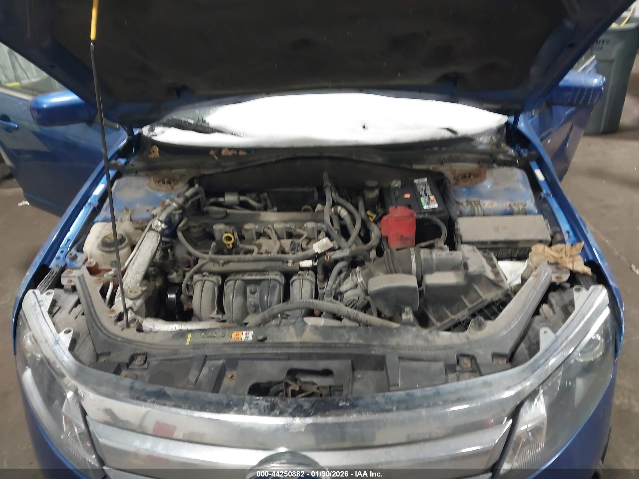 FORD FUSION image 10