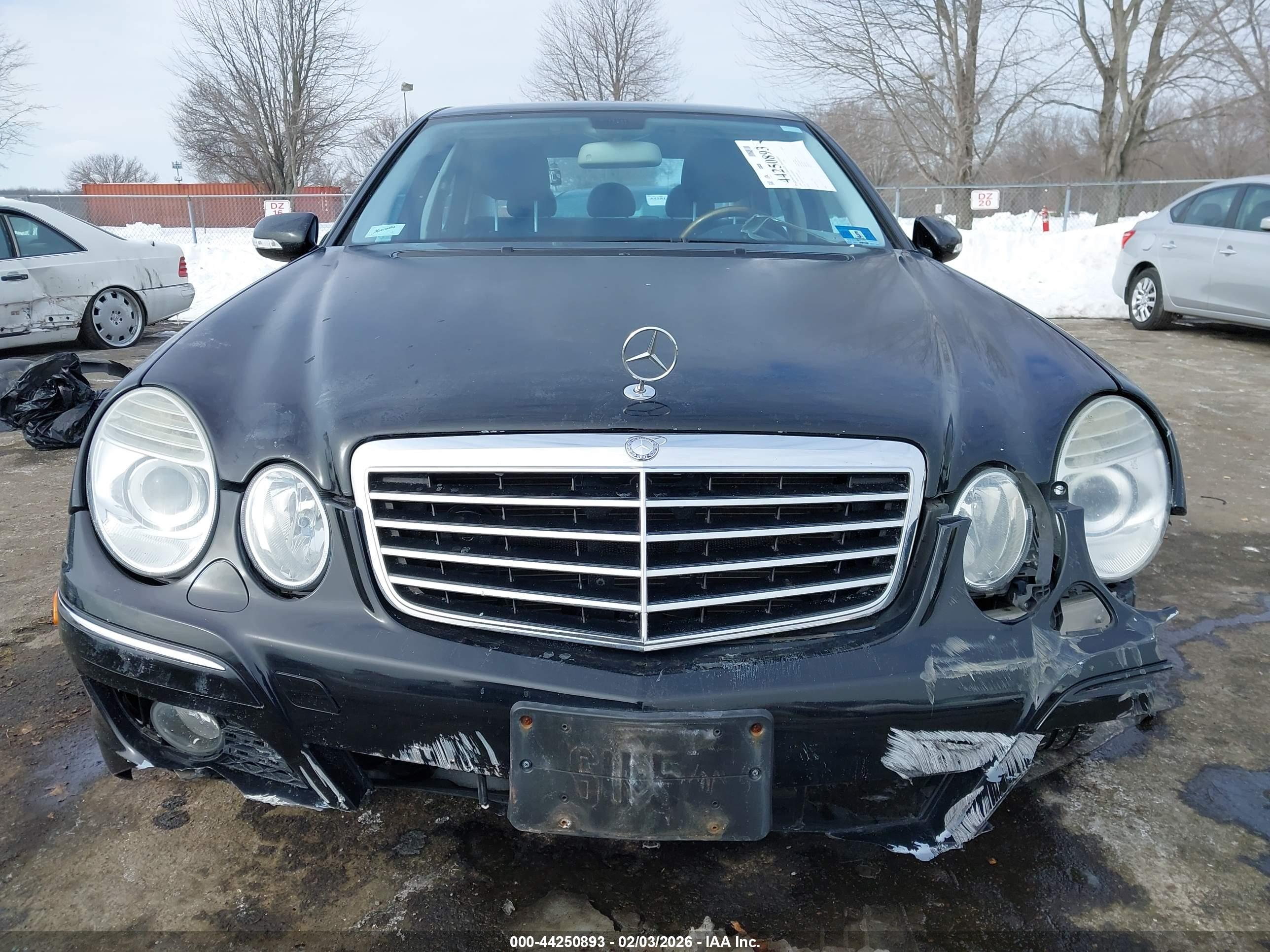 MERCEDES-BENZ E image 6