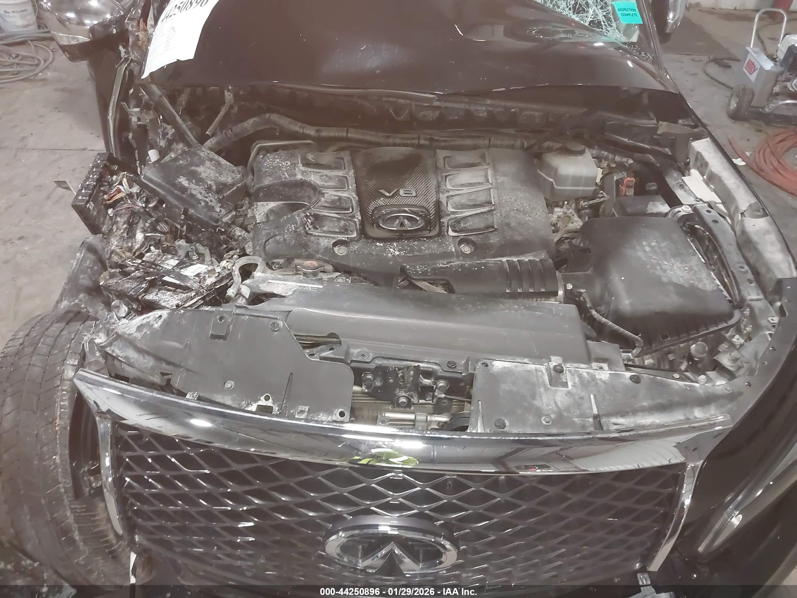 INFINITI QX80 image 10