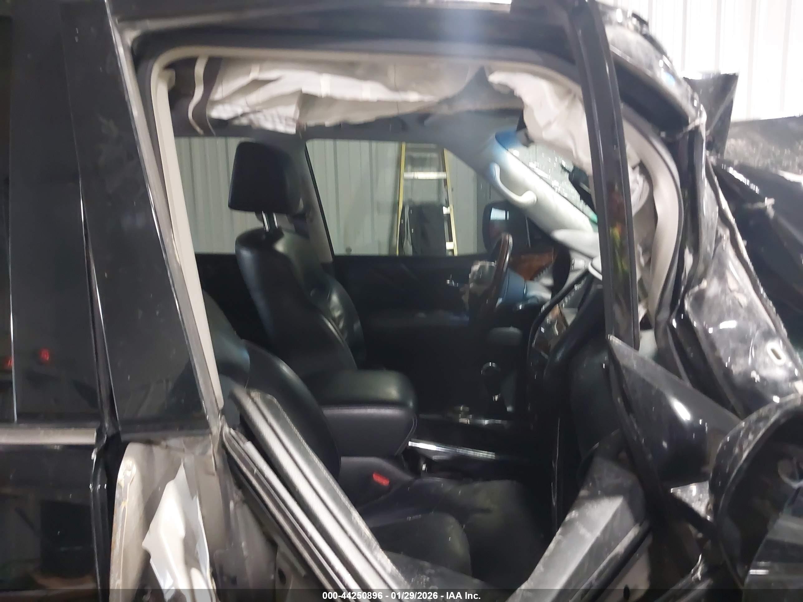 INFINITI QX80 image 5