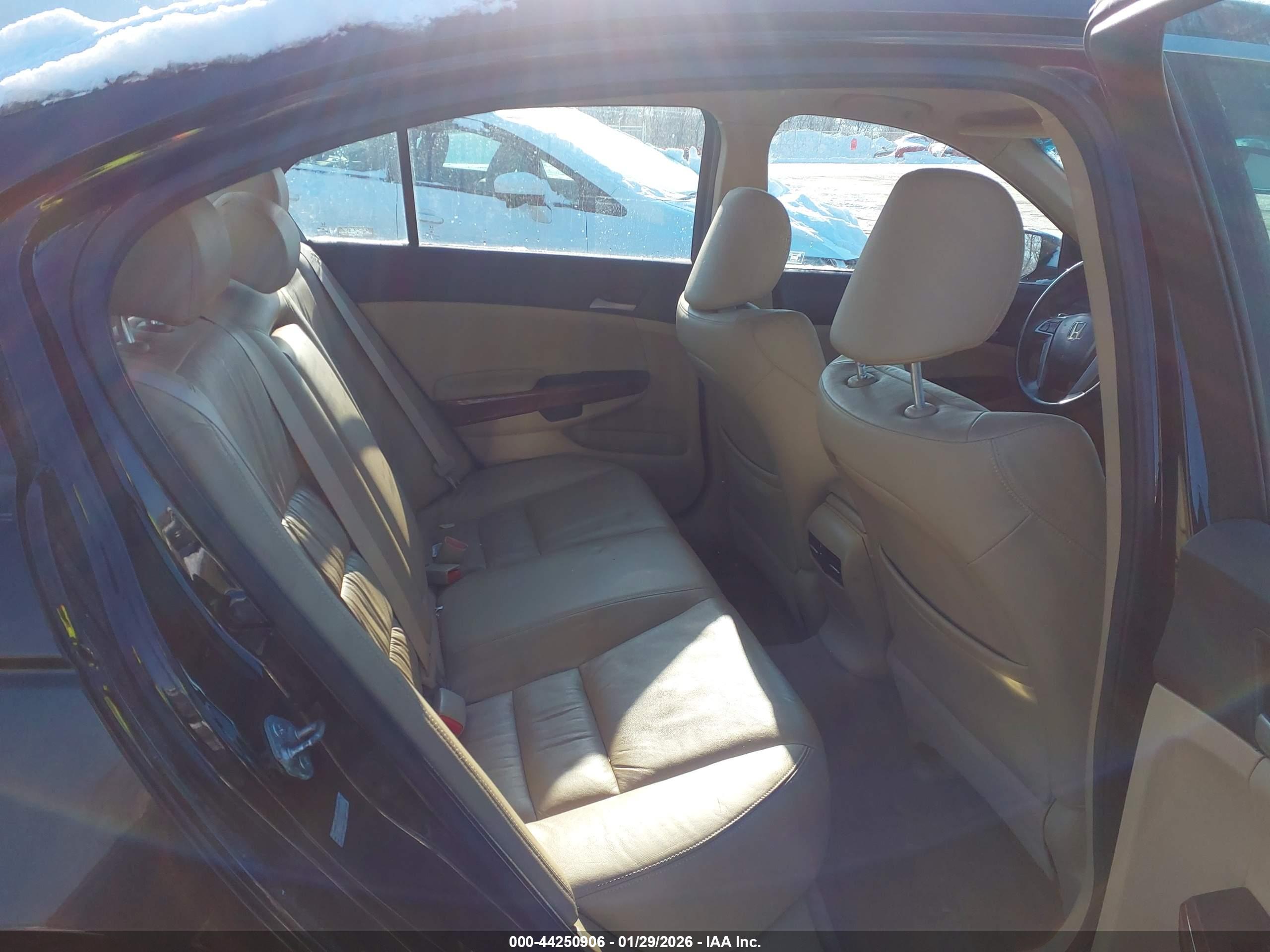 HONDA ACCORD image 8