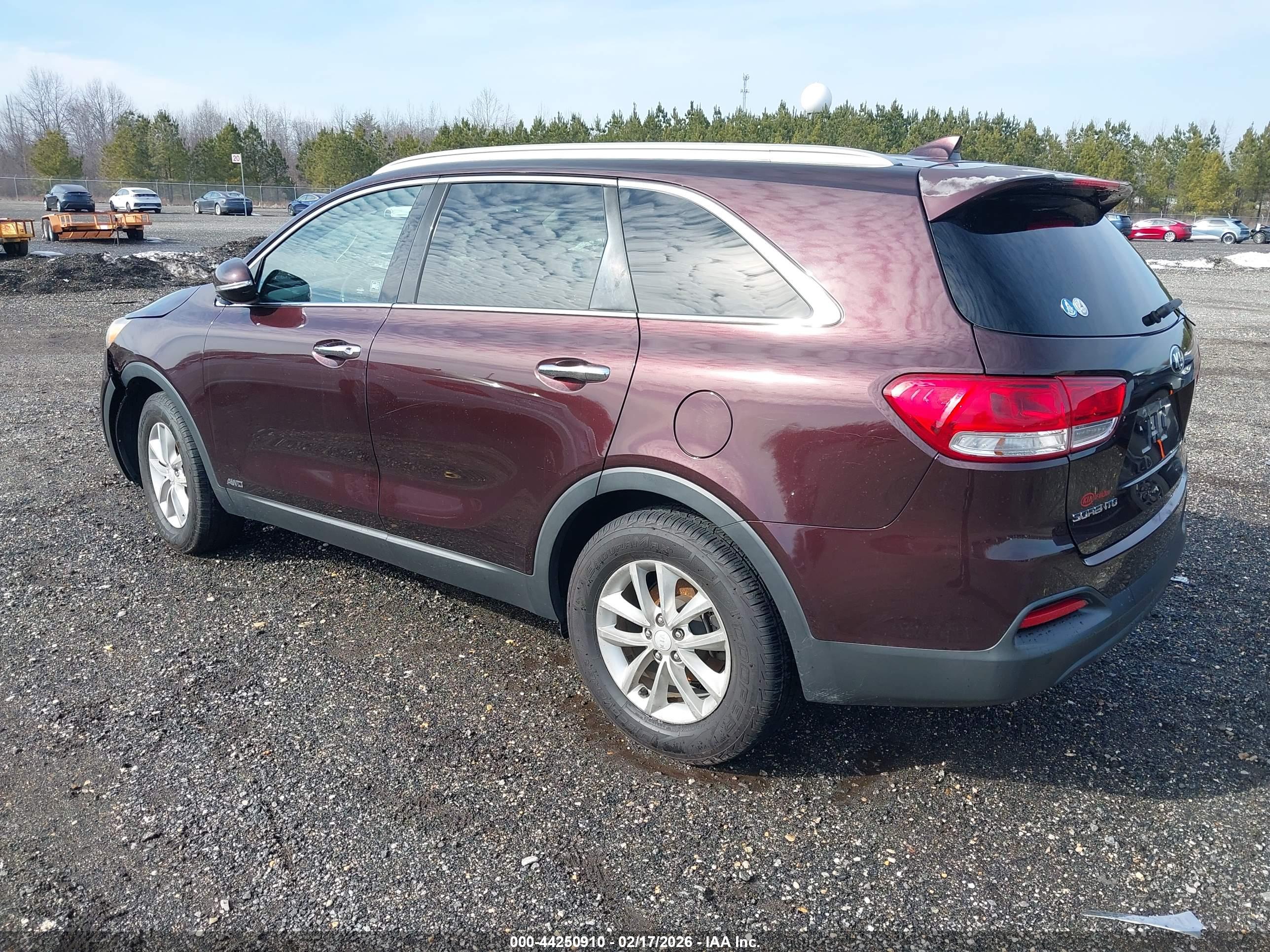 KIA SORENTO image 3