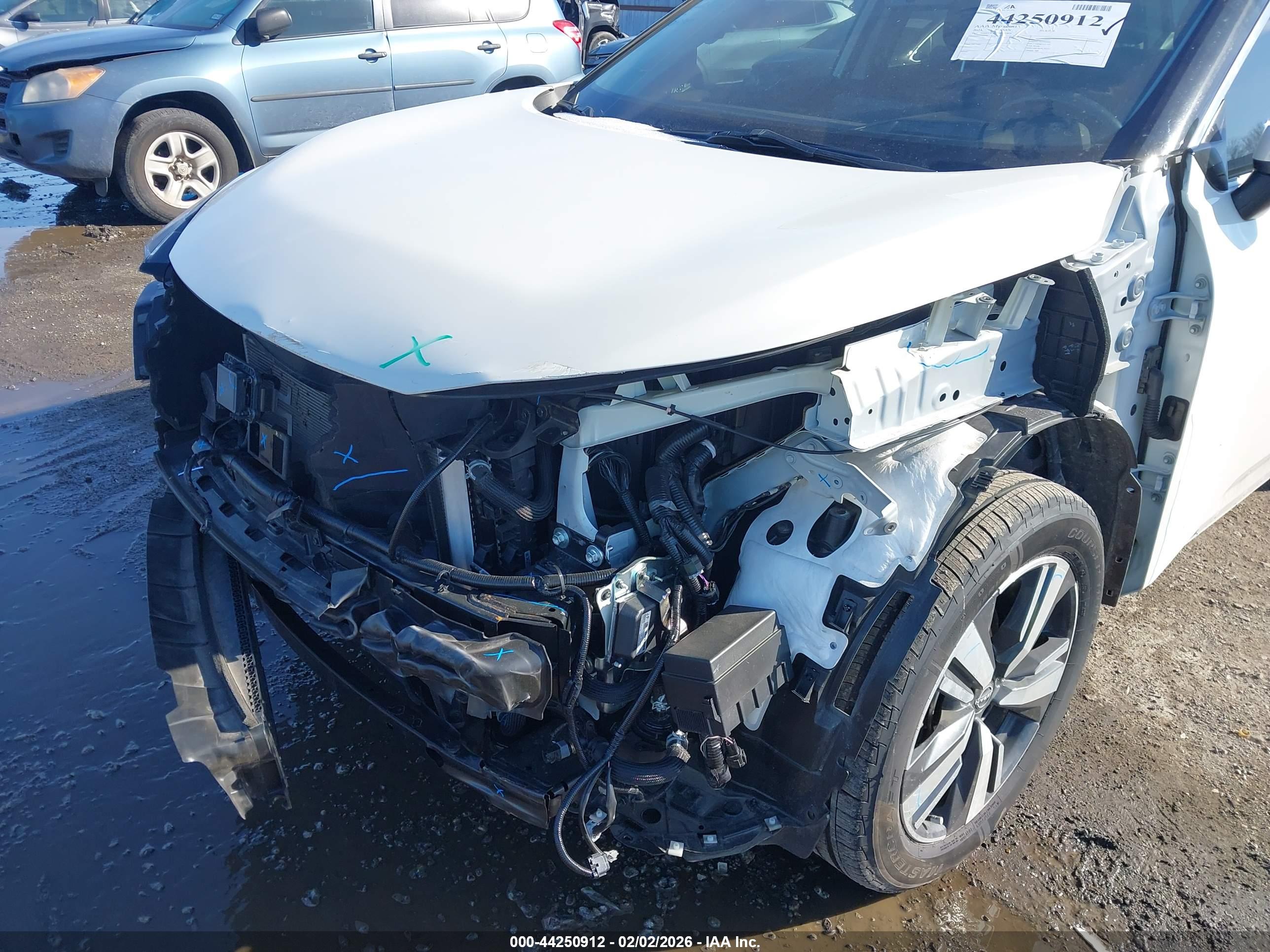 NISSAN ROGUE image 6