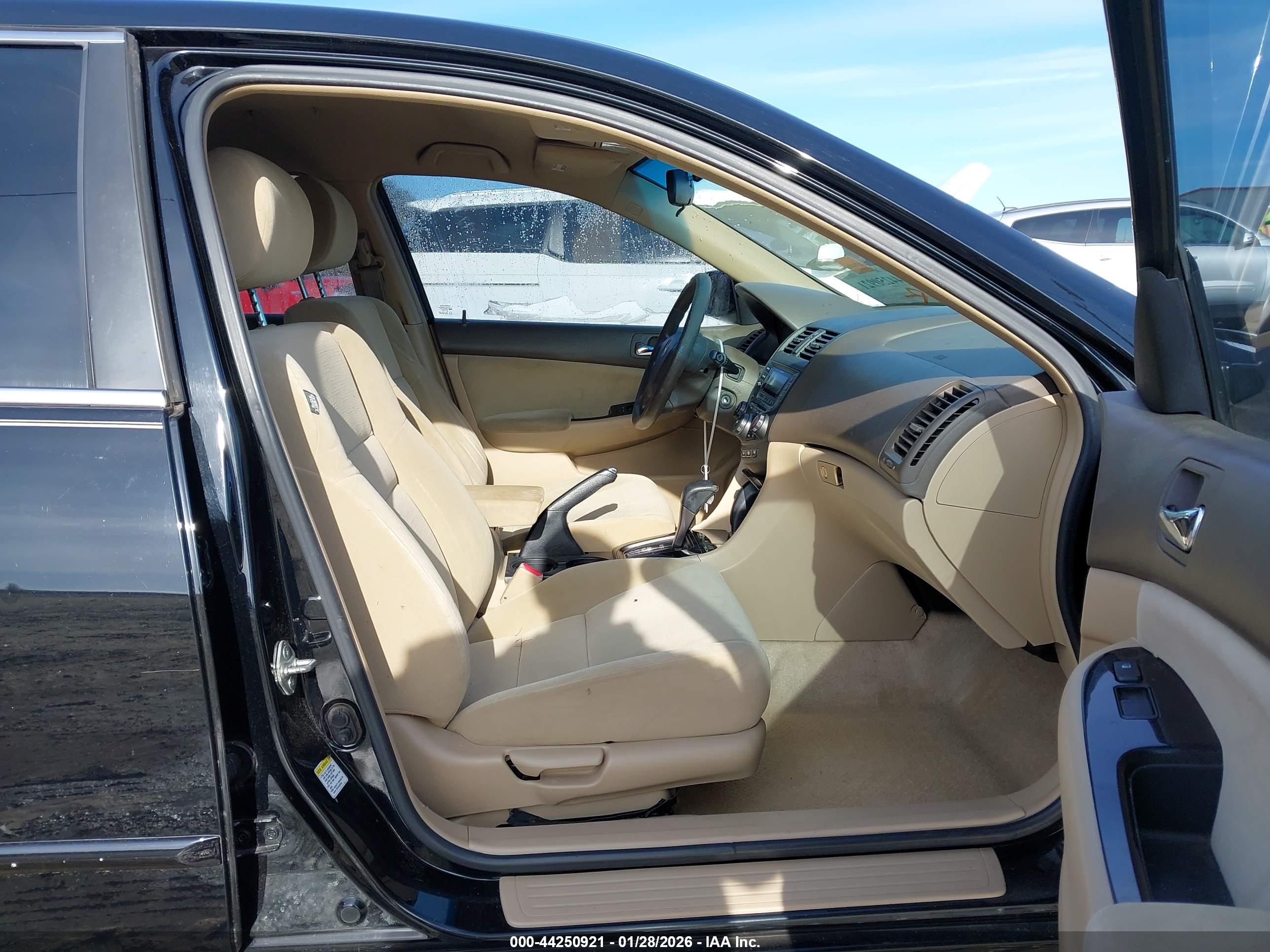 HONDA ACCORD image 5